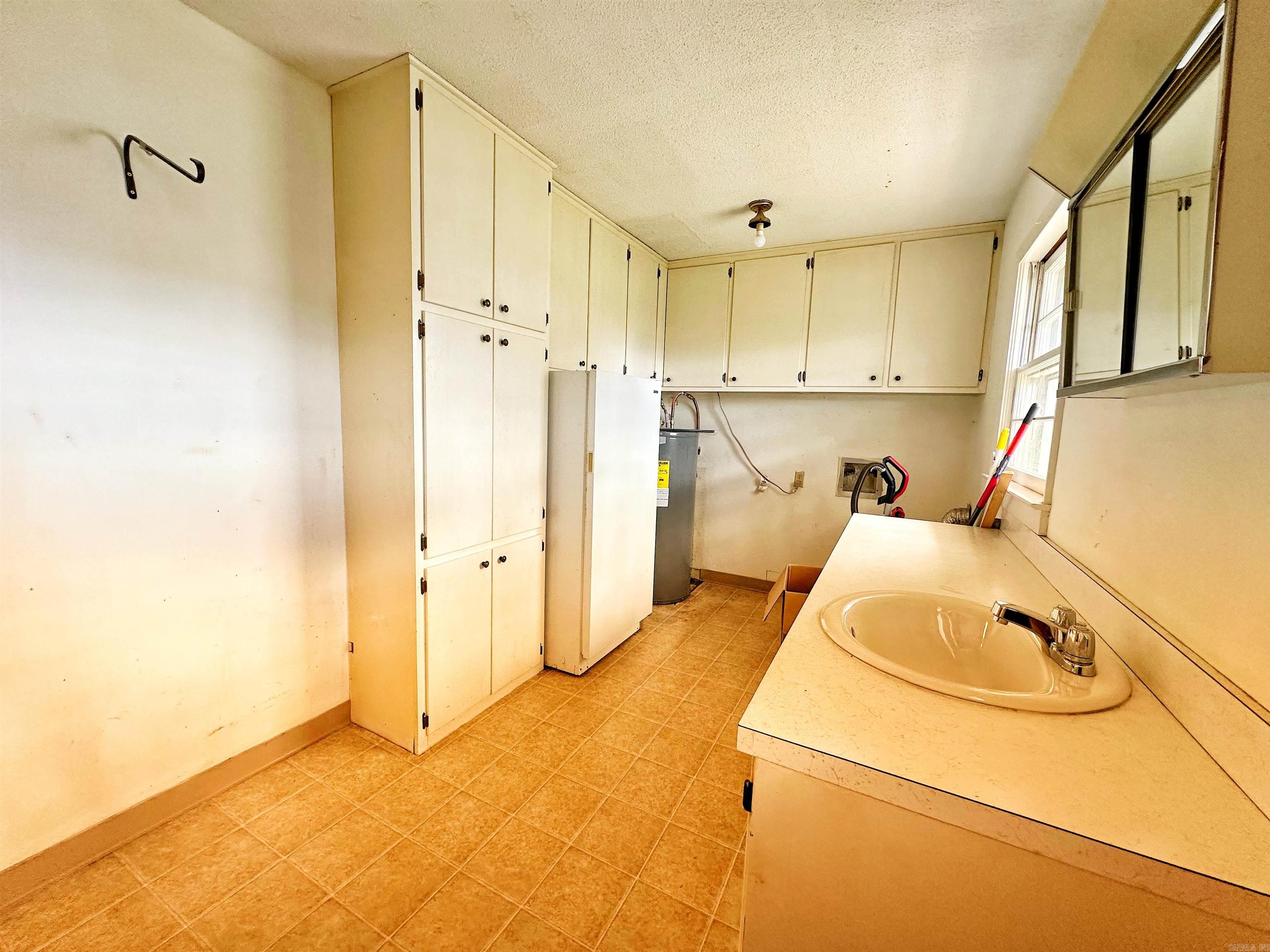 40  Sutton  Batesville, AR