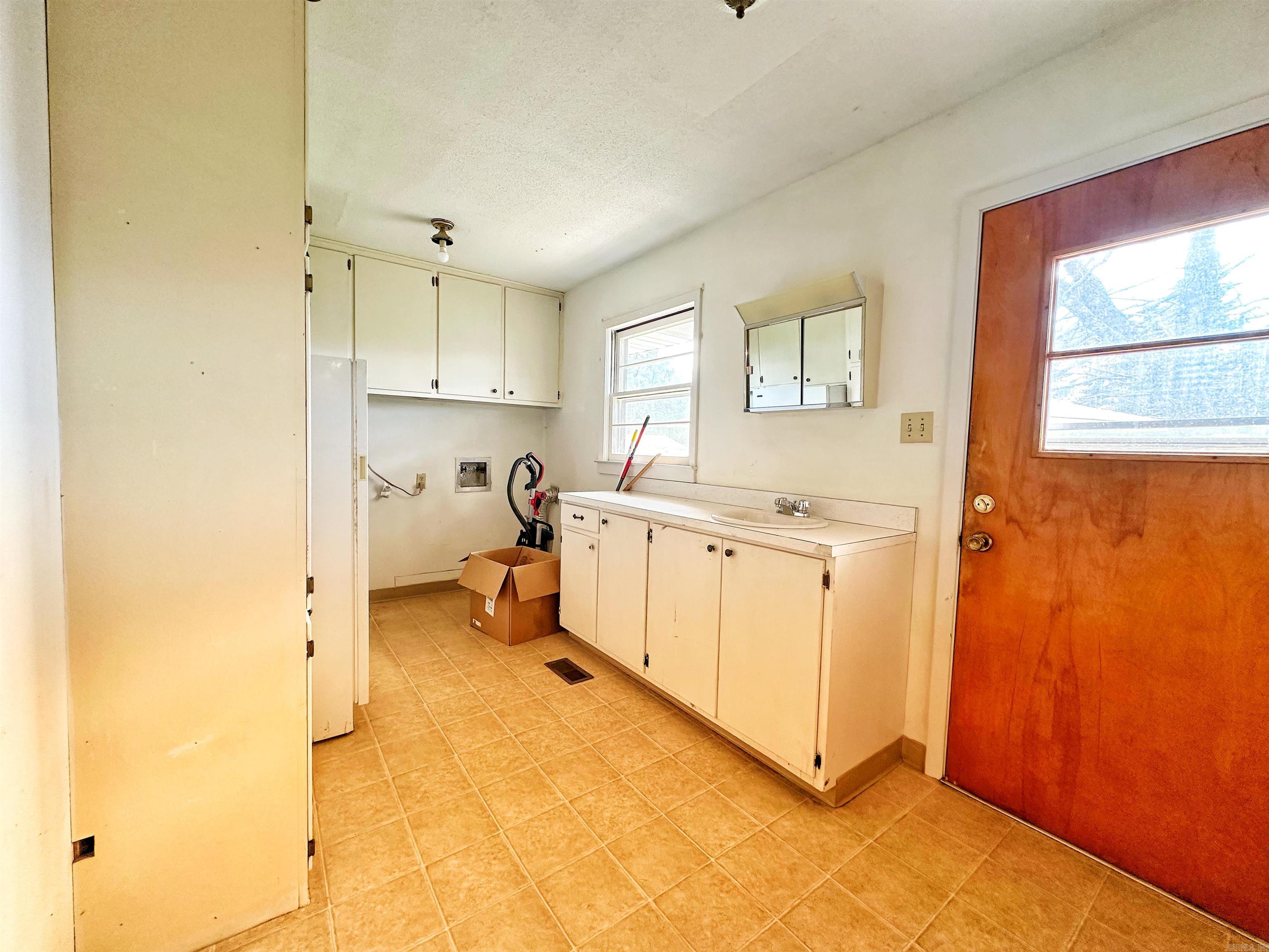 40  Sutton  Batesville, AR