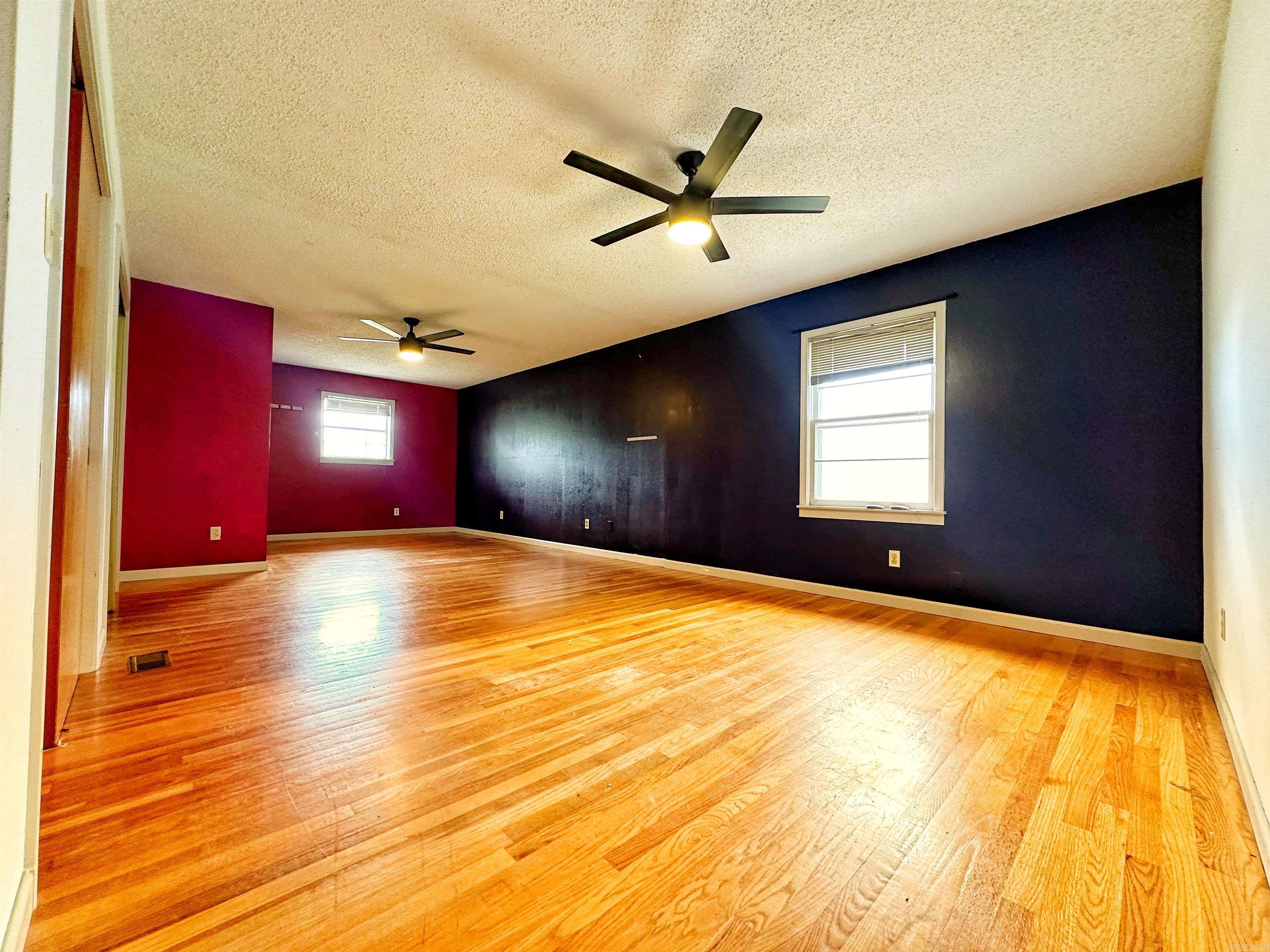 40  Sutton  Batesville, AR