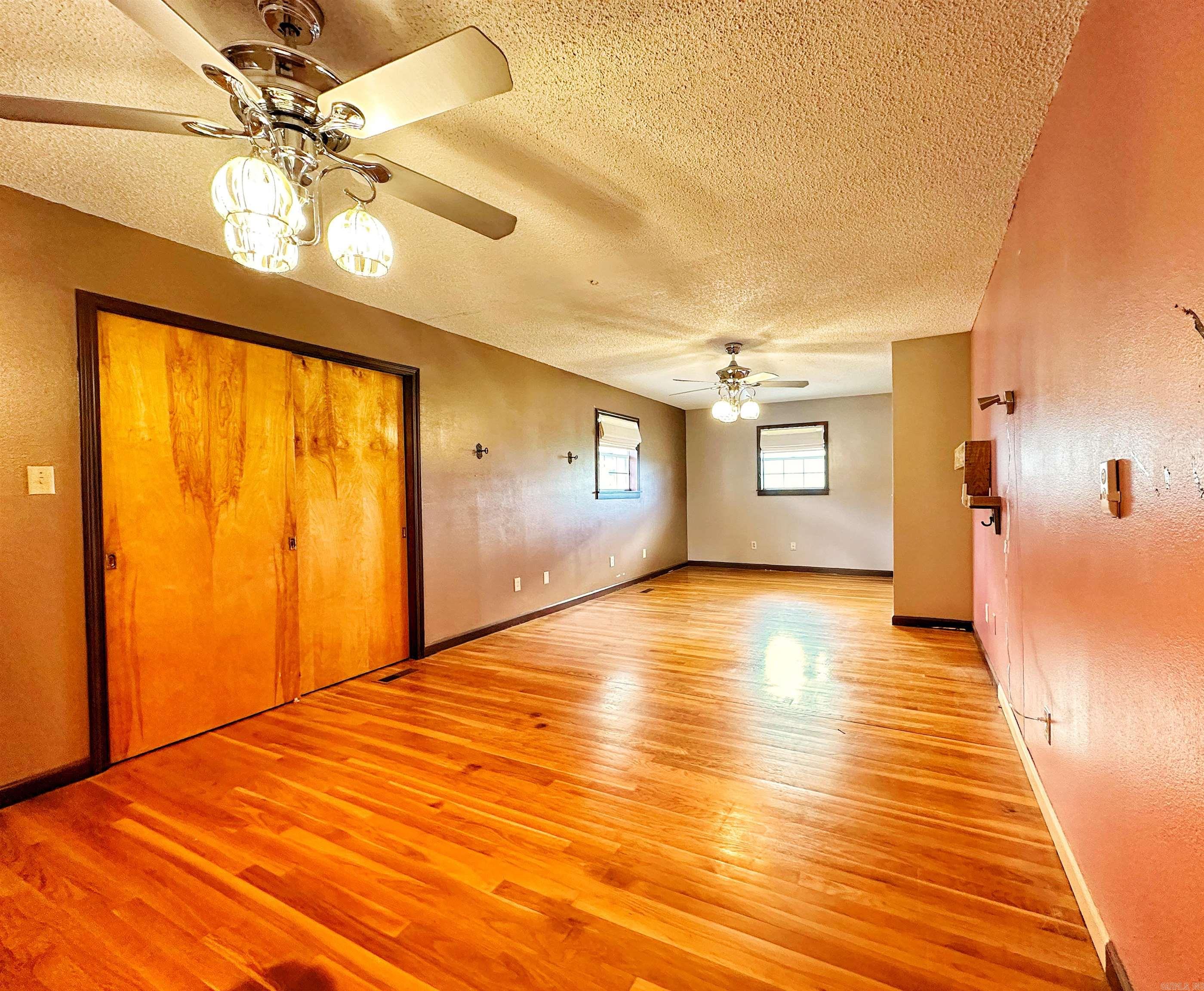 40  Sutton  Batesville, AR