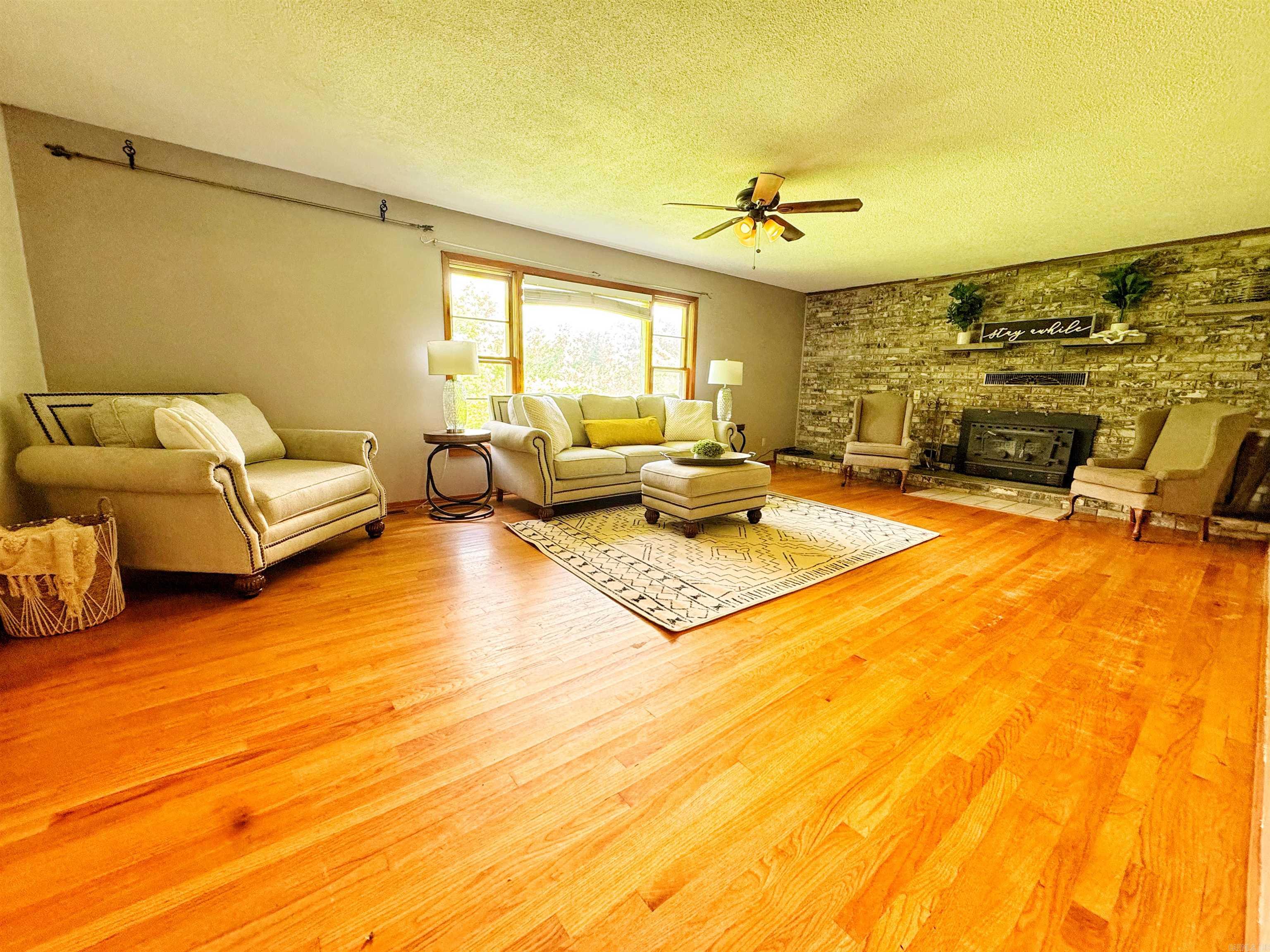40  Sutton  Batesville, AR