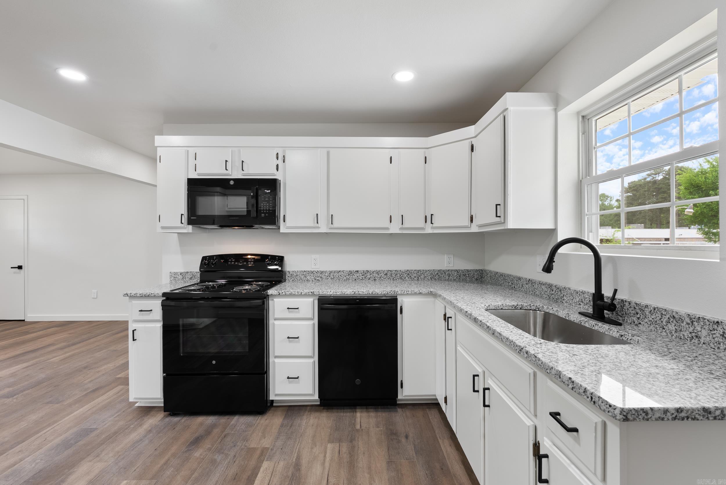 16706  Arch  Little Rock, AR