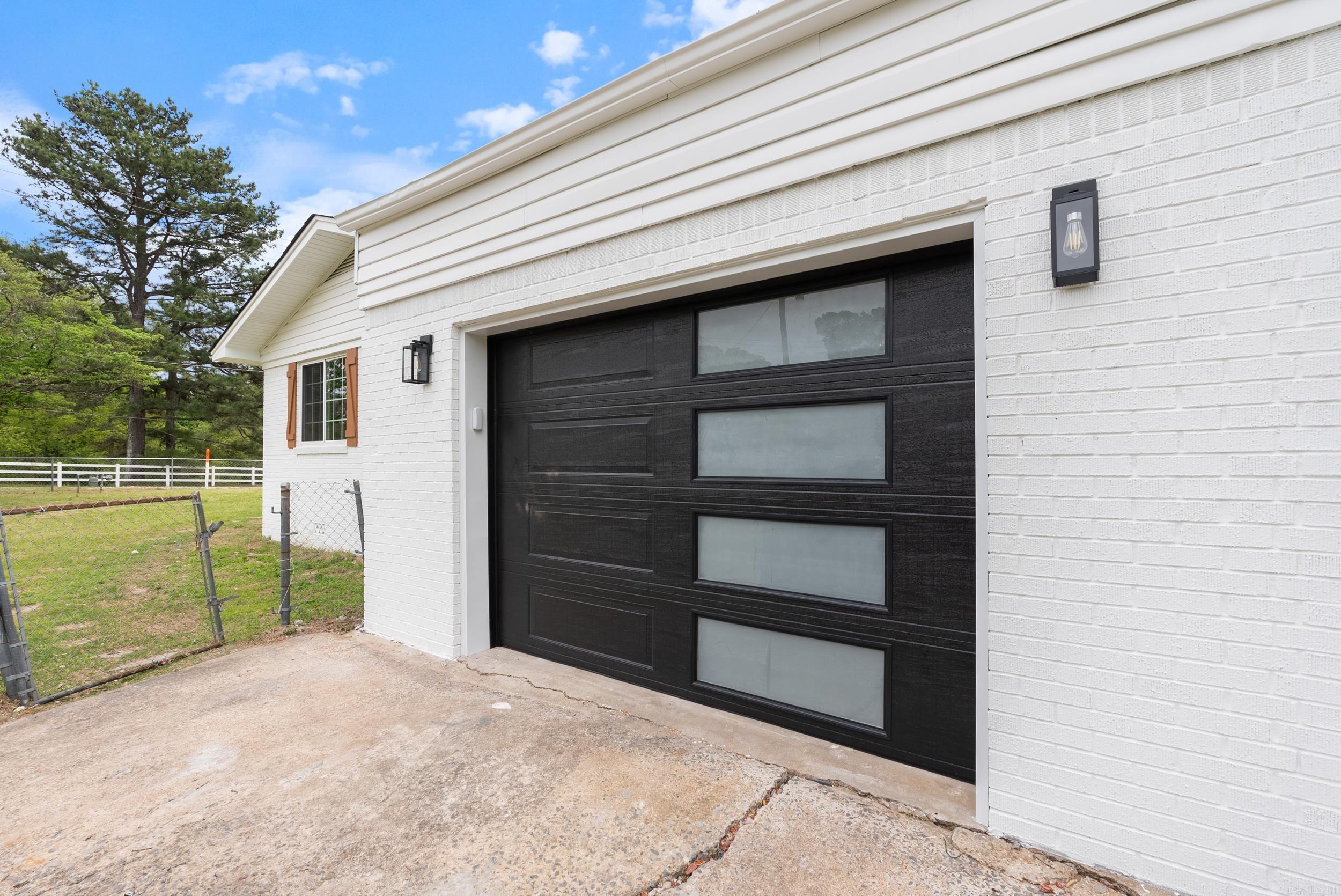 16706  Arch  Little Rock, AR