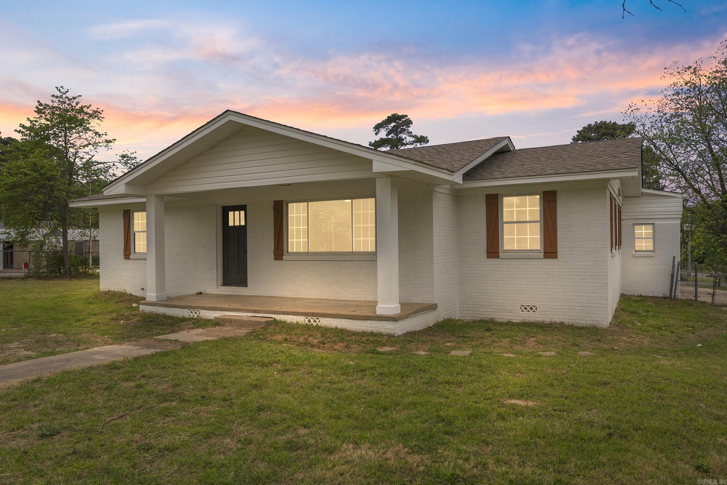 16706  Arch  Little Rock, AR