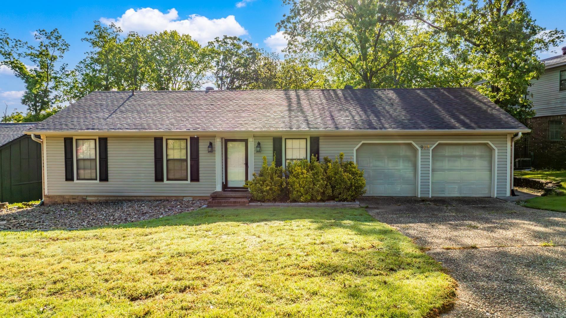 909  Beacon Hill  Little Rock, AR