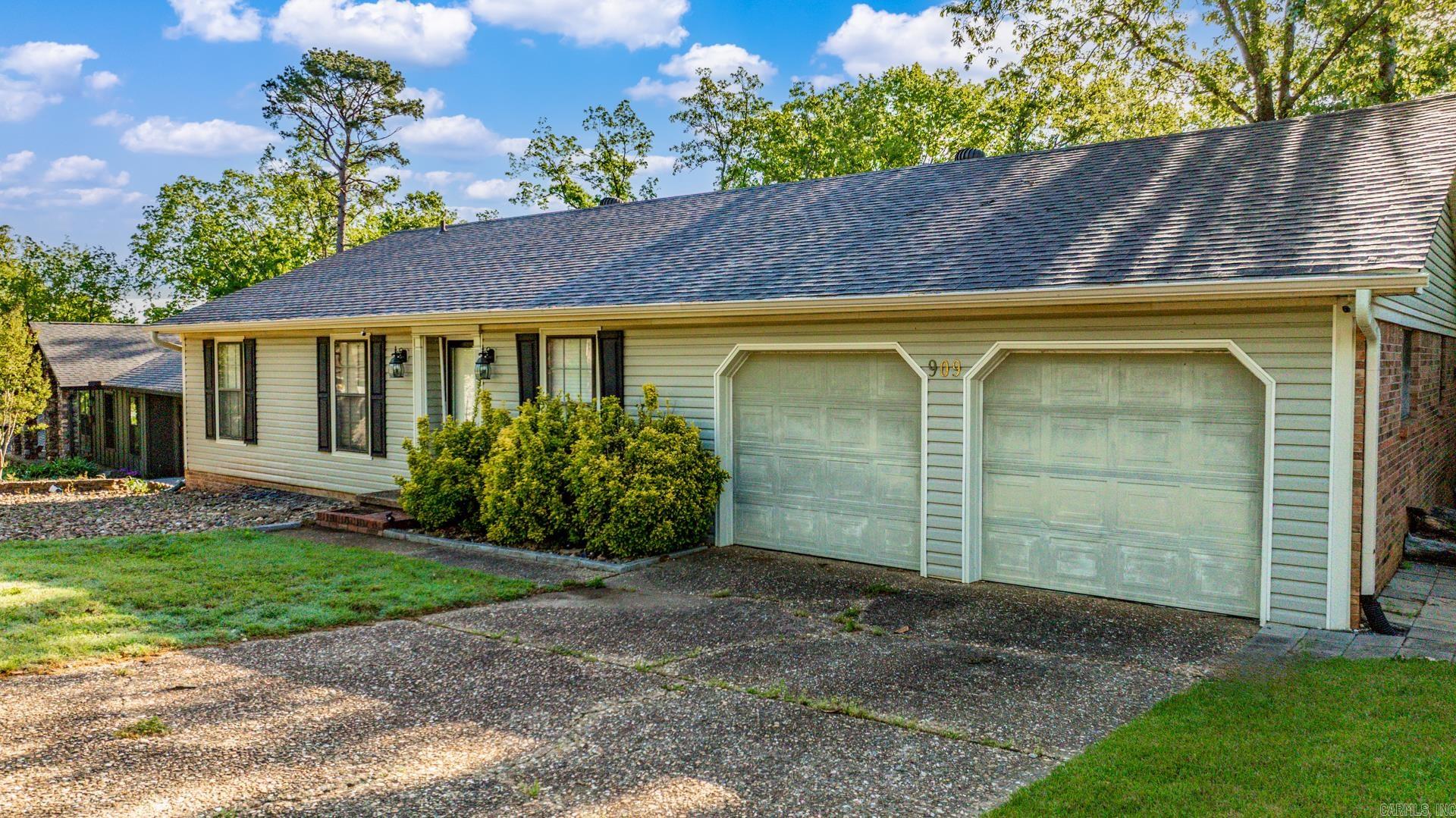 909  Beacon Hill  Little Rock, AR