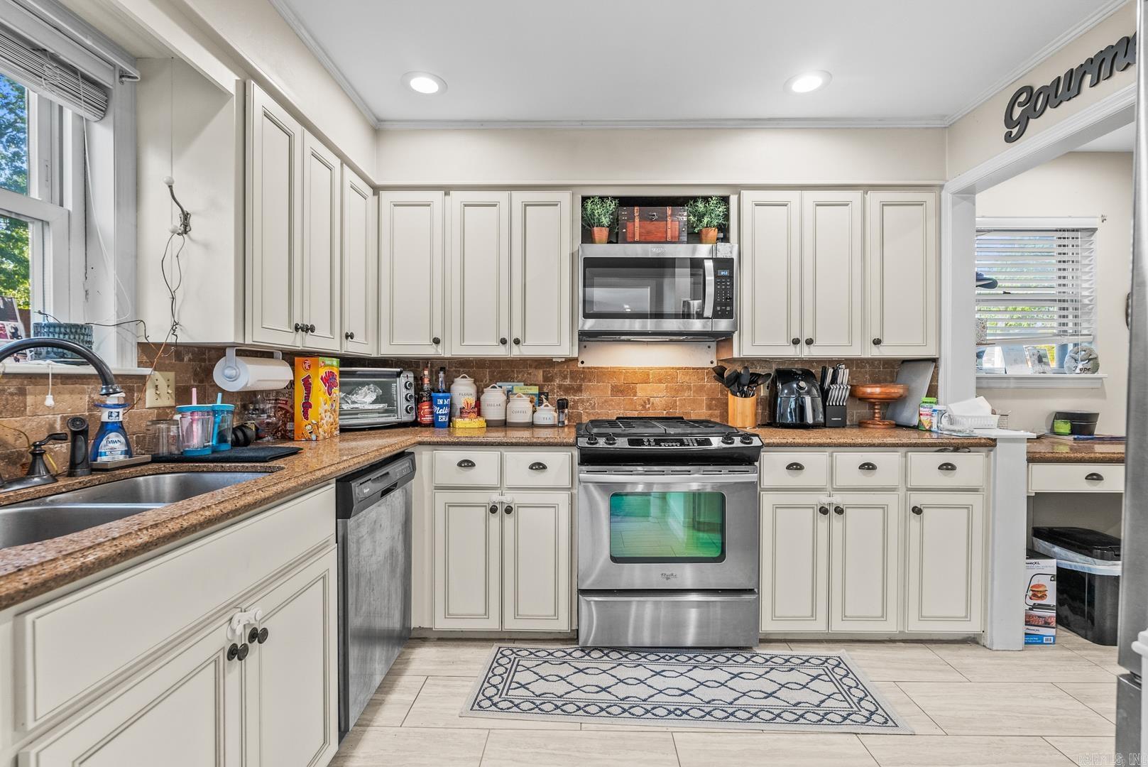 909  Beacon Hill  Little Rock, AR