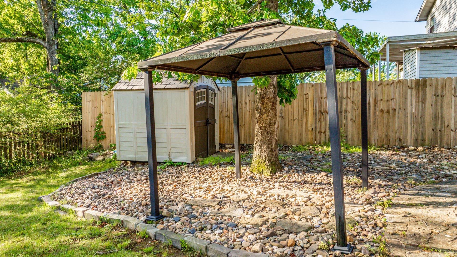 909  Beacon Hill  Little Rock, AR