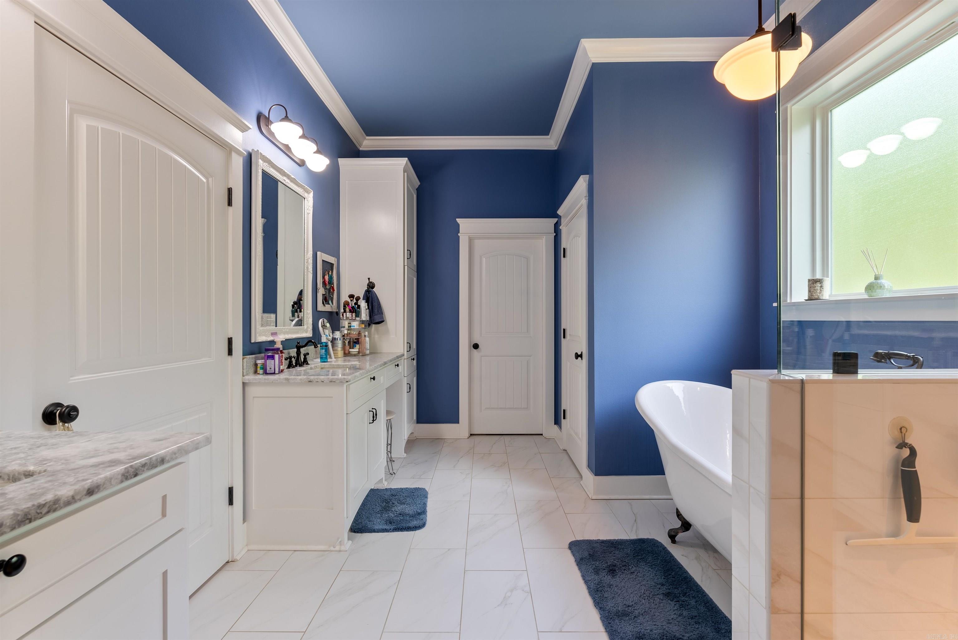 4021  West Hawk Trail  Paron, AR