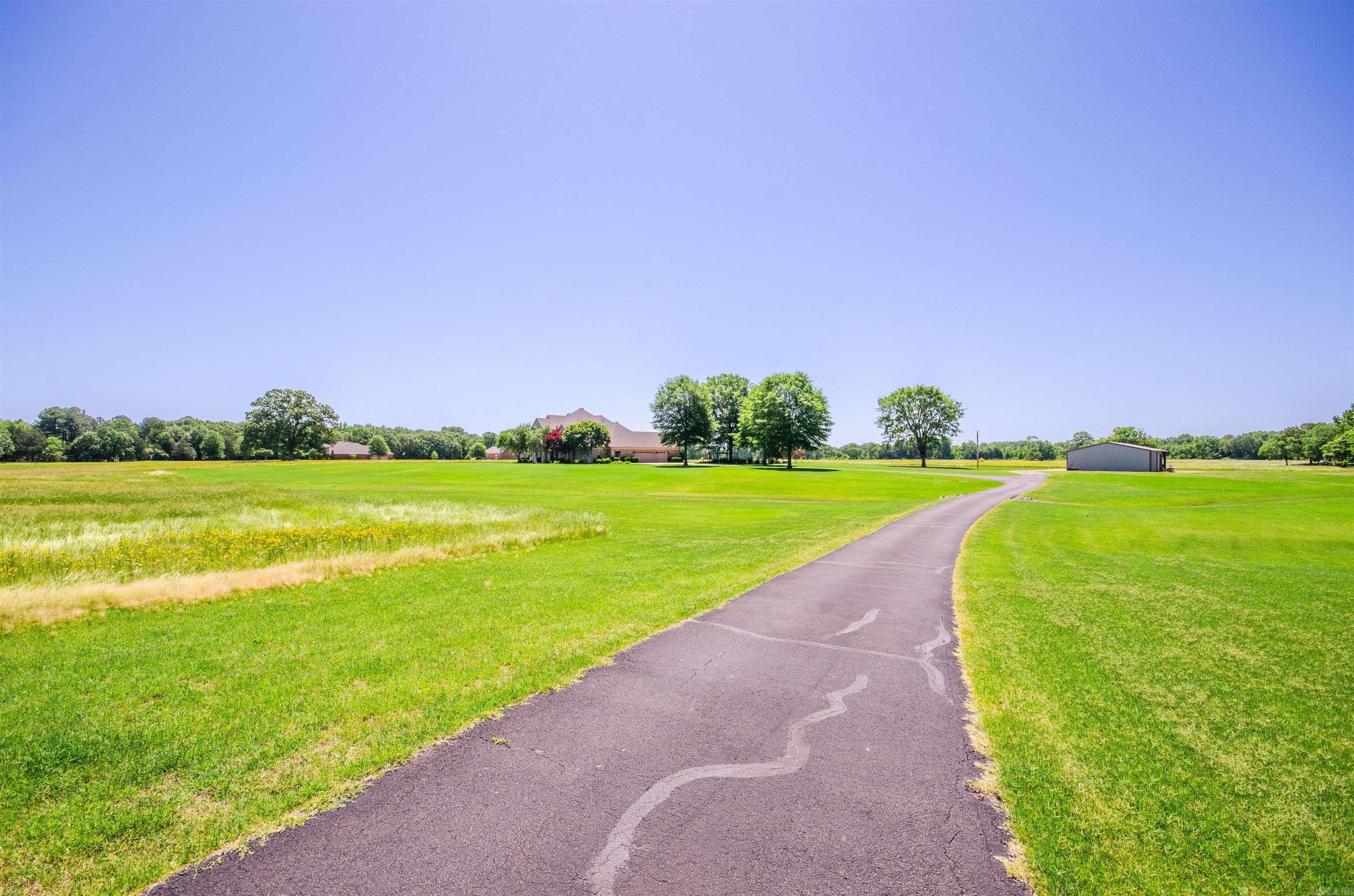 54 Middle Road Conway, AR 72032