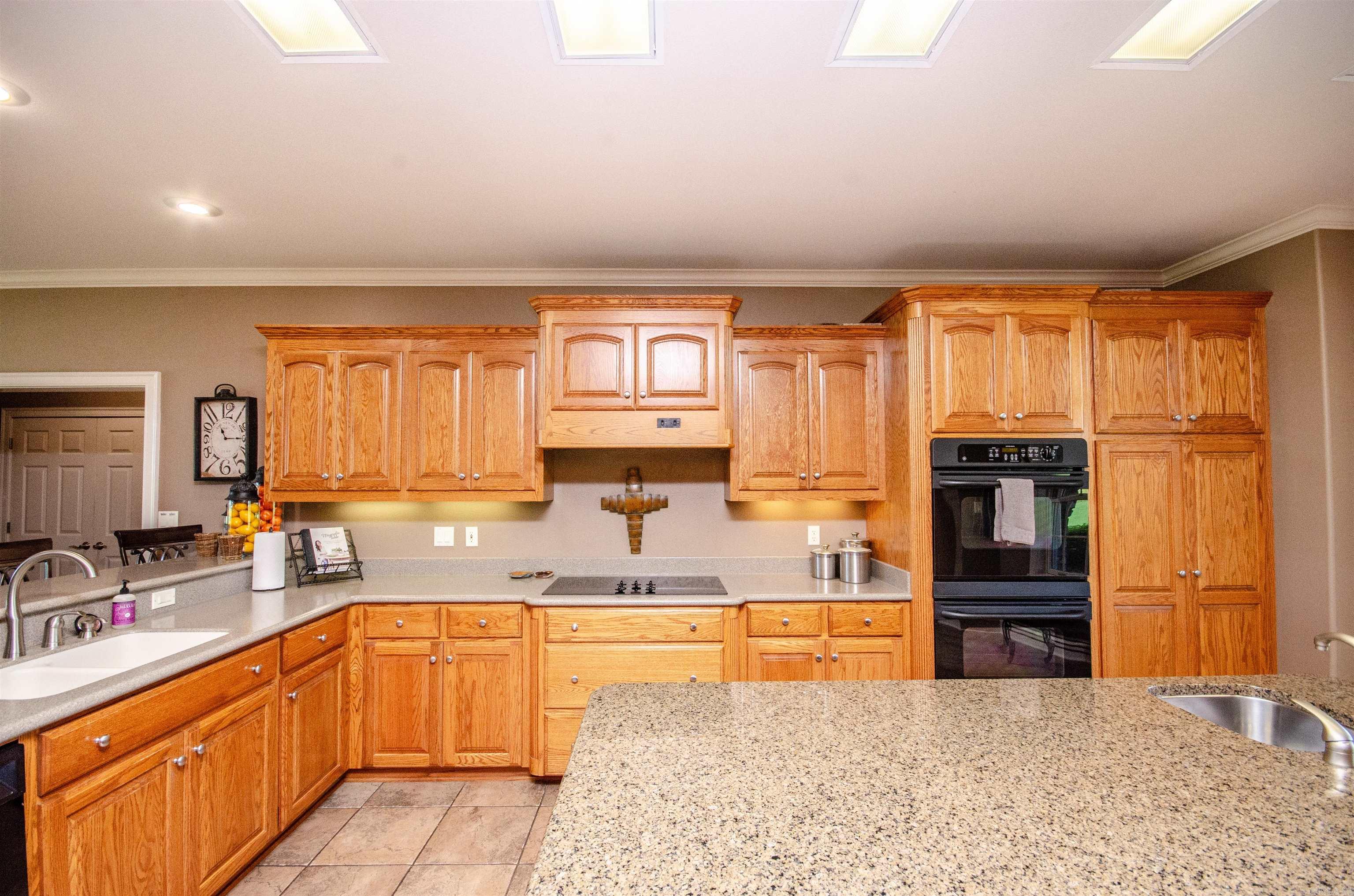54 Middle Road Conway, AR 72032