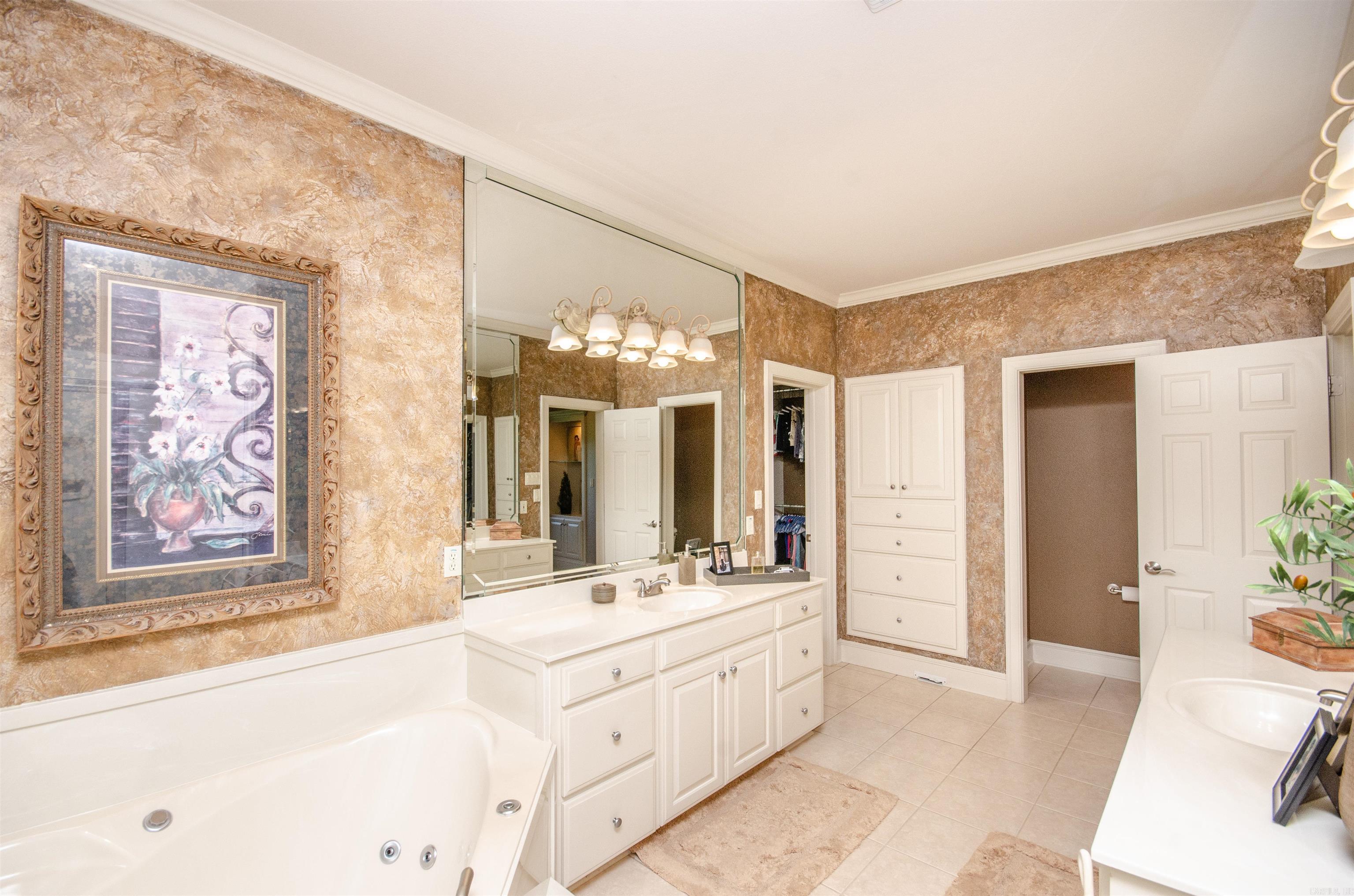 54 Middle Road Conway, AR 72032
