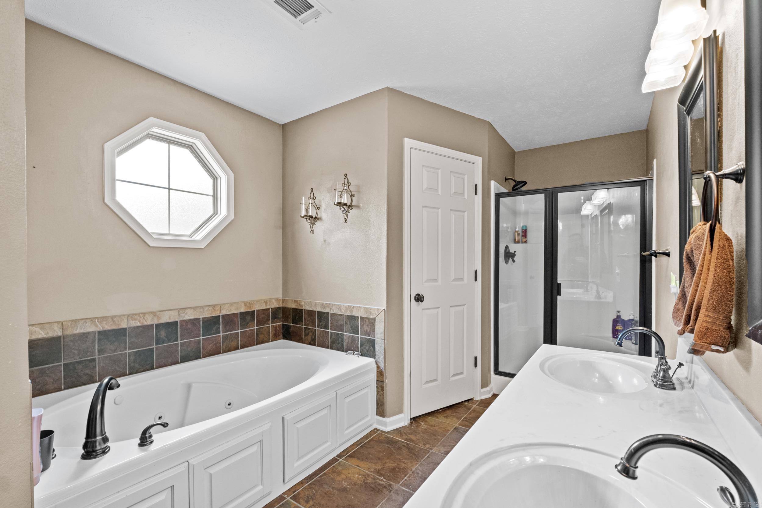 6  Zadie  Searcy, AR