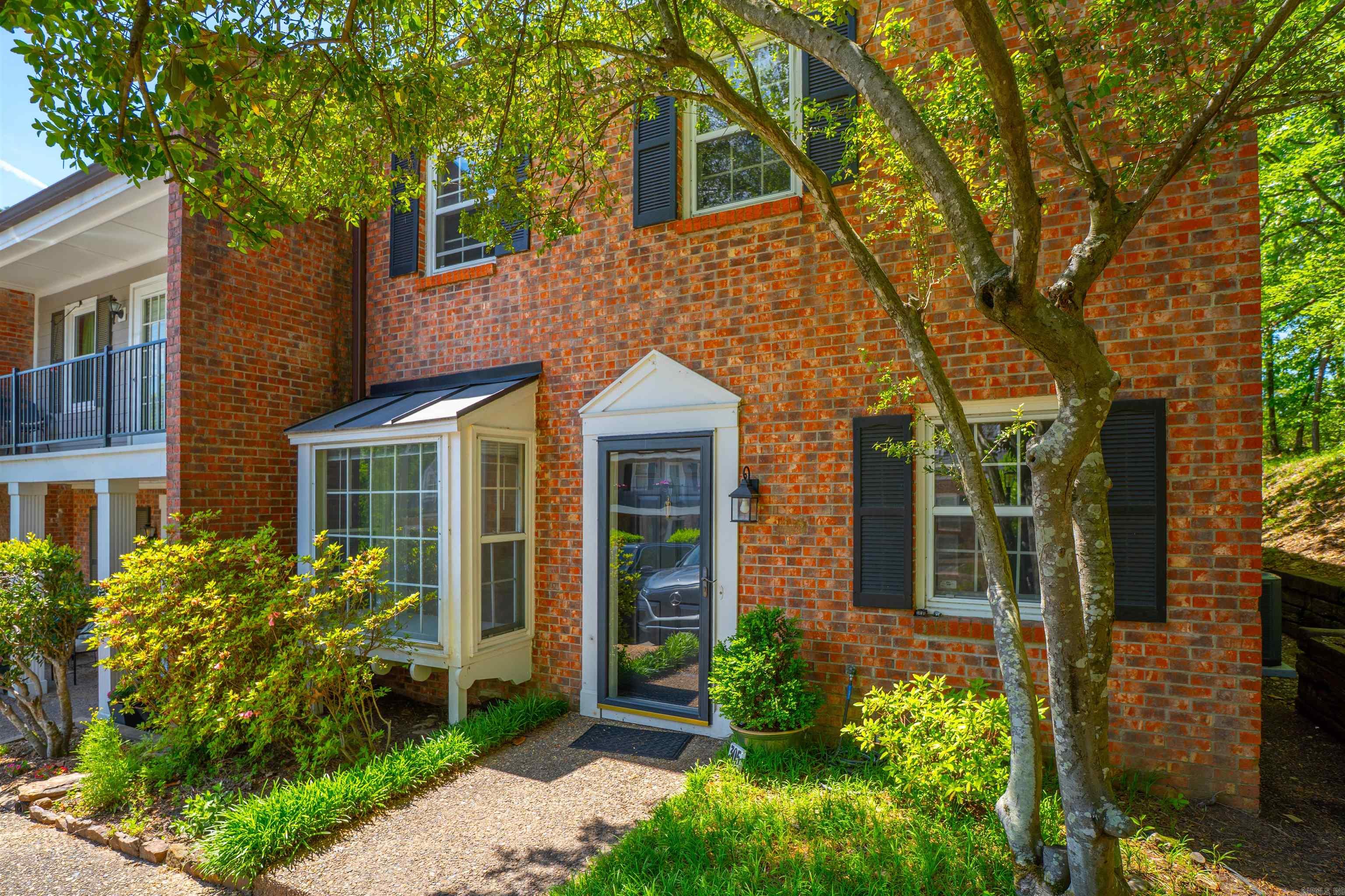 2200 Andover Court