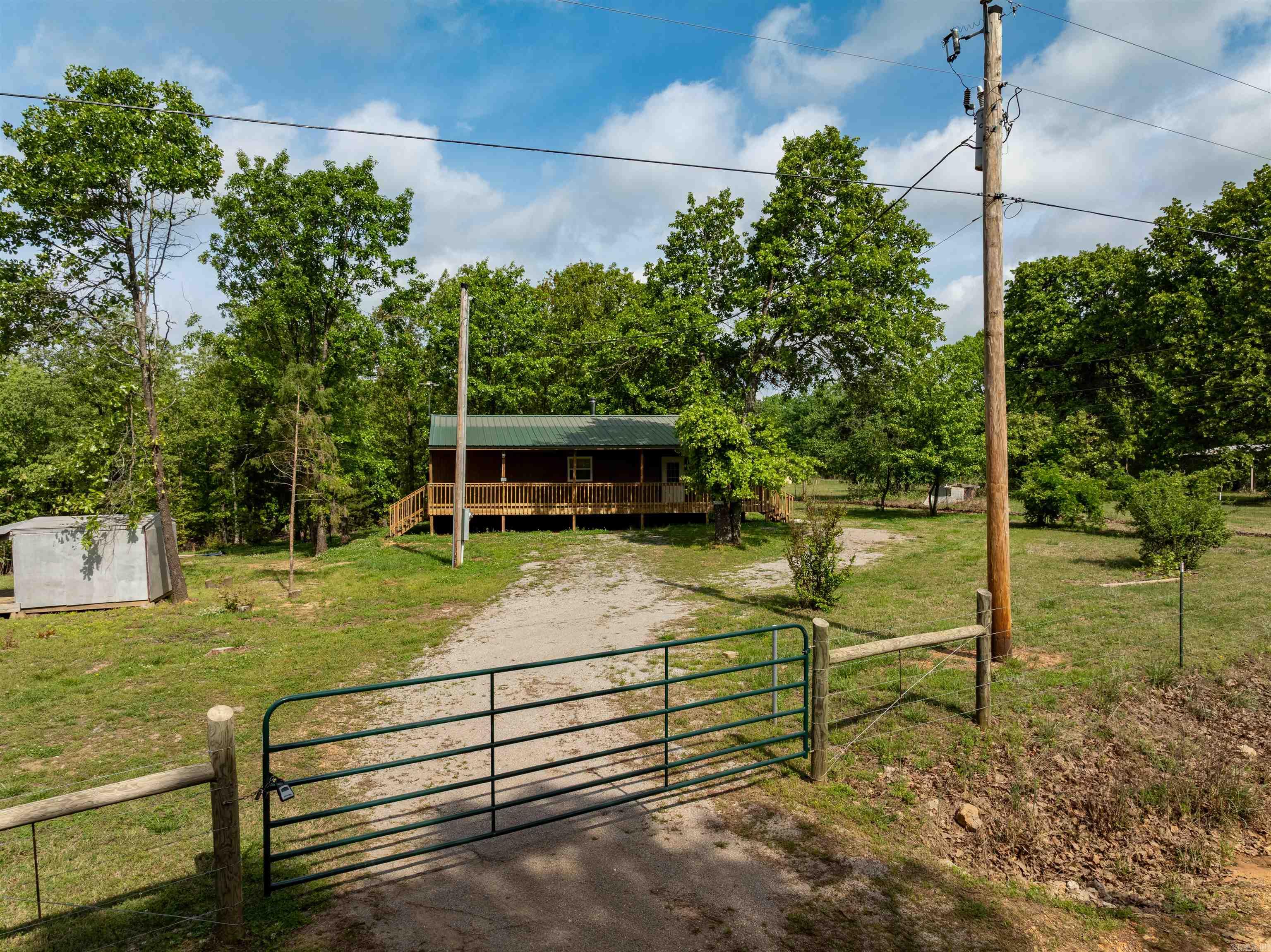 270  Dry Bone Rd  Ash Flat, AR