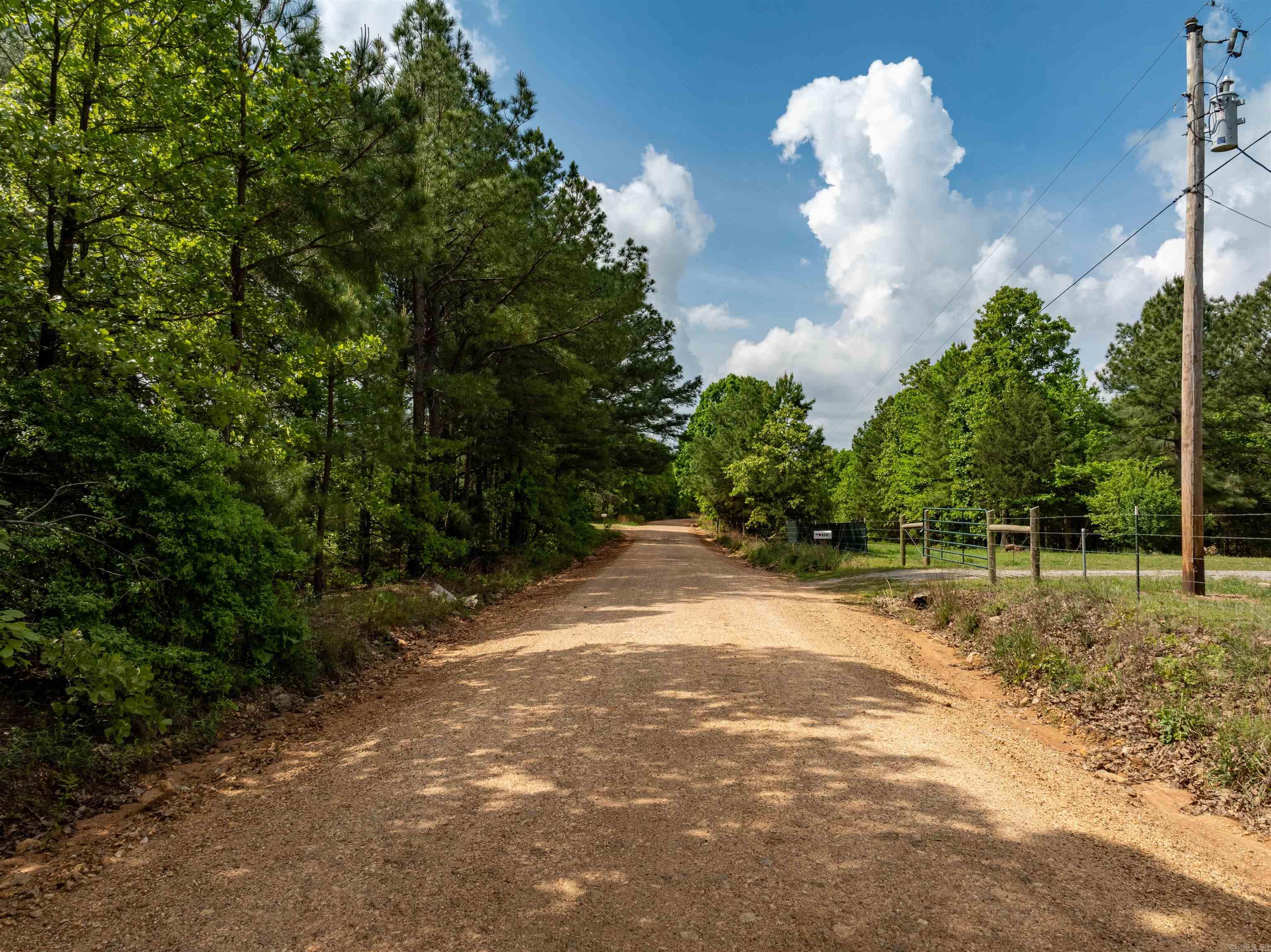 270  Dry Bone Rd  Ash Flat, AR