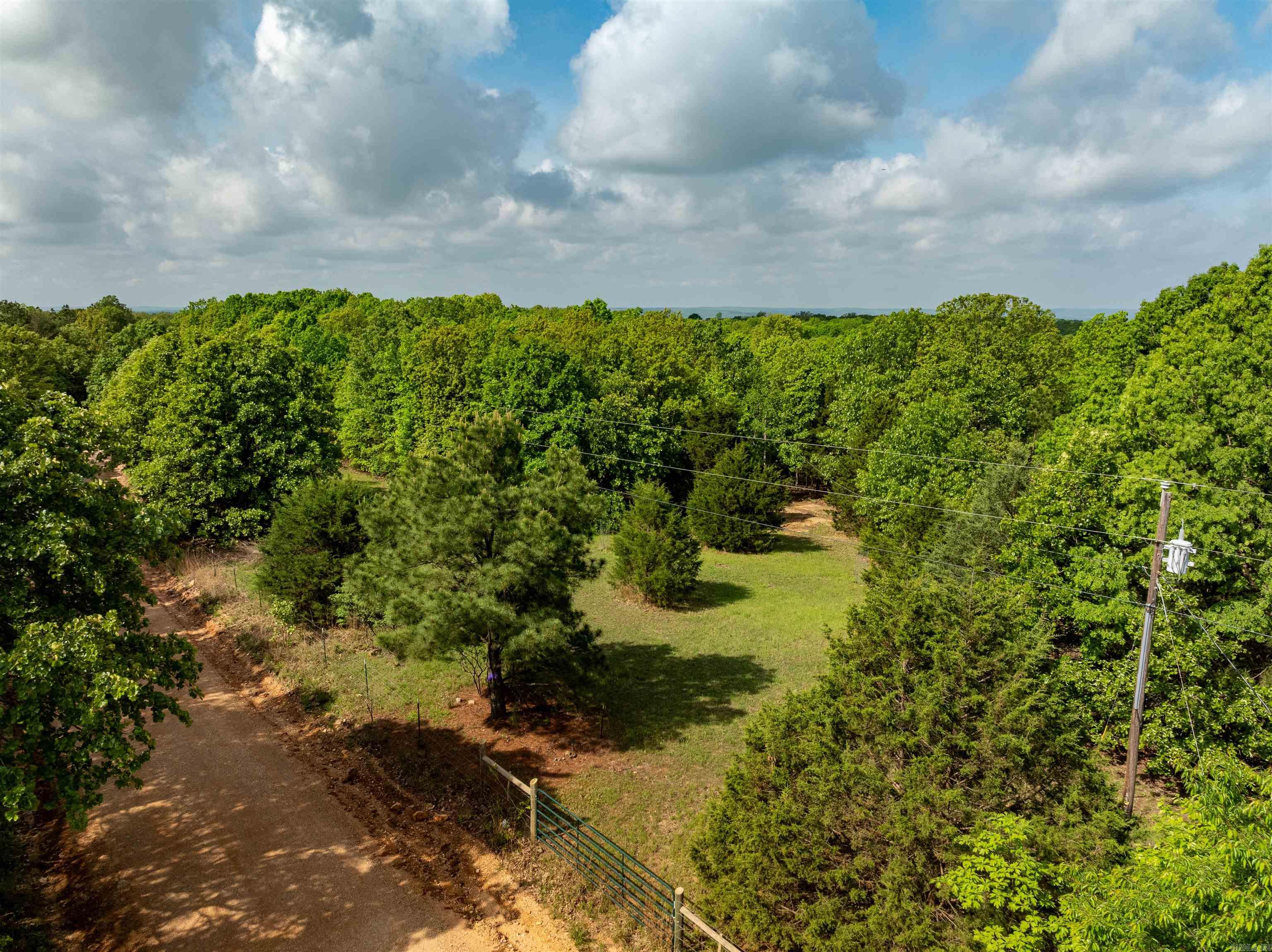 270  Dry Bone Rd  Ash Flat, AR