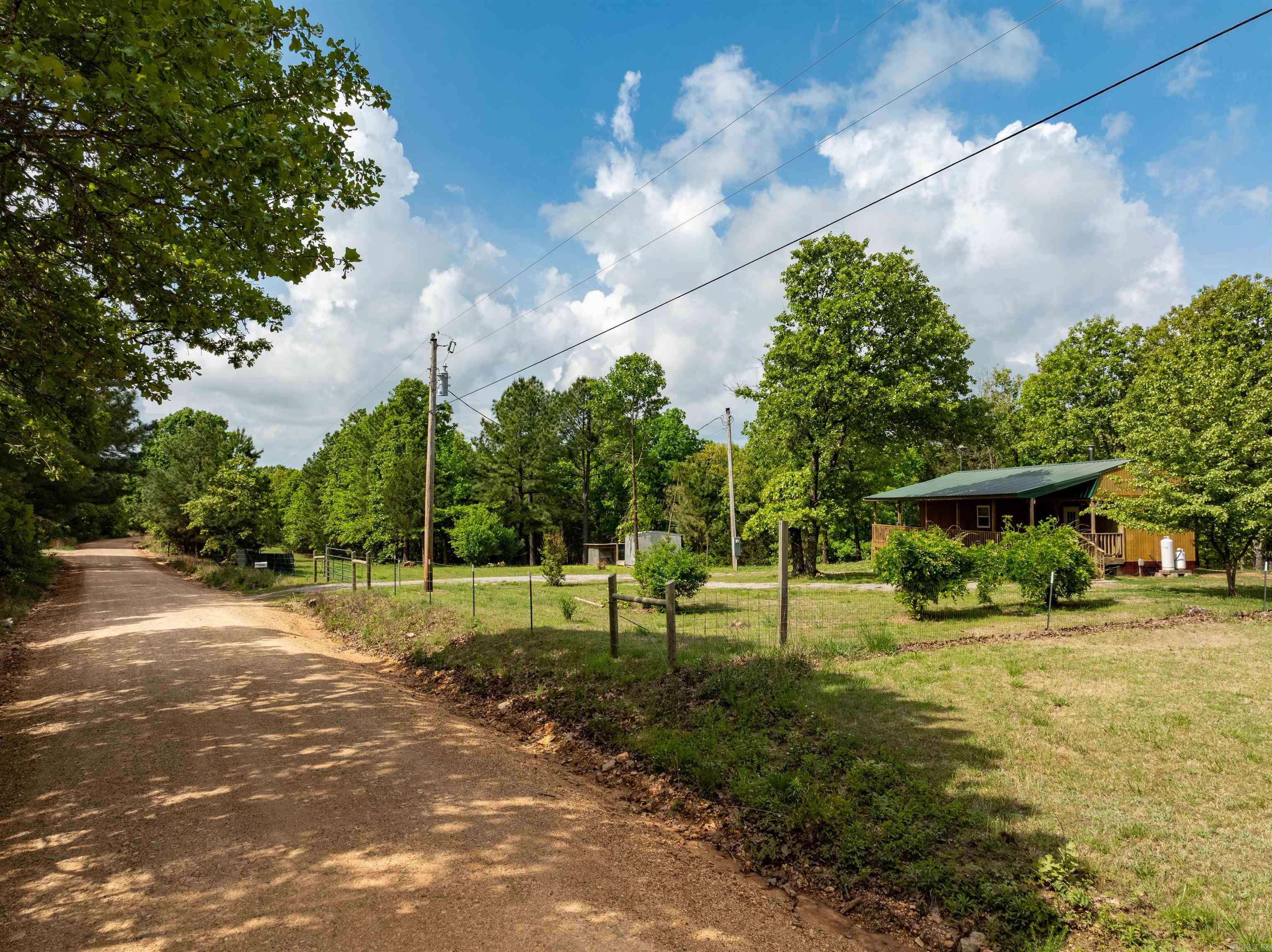 270  Dry Bone Rd  Ash Flat, AR