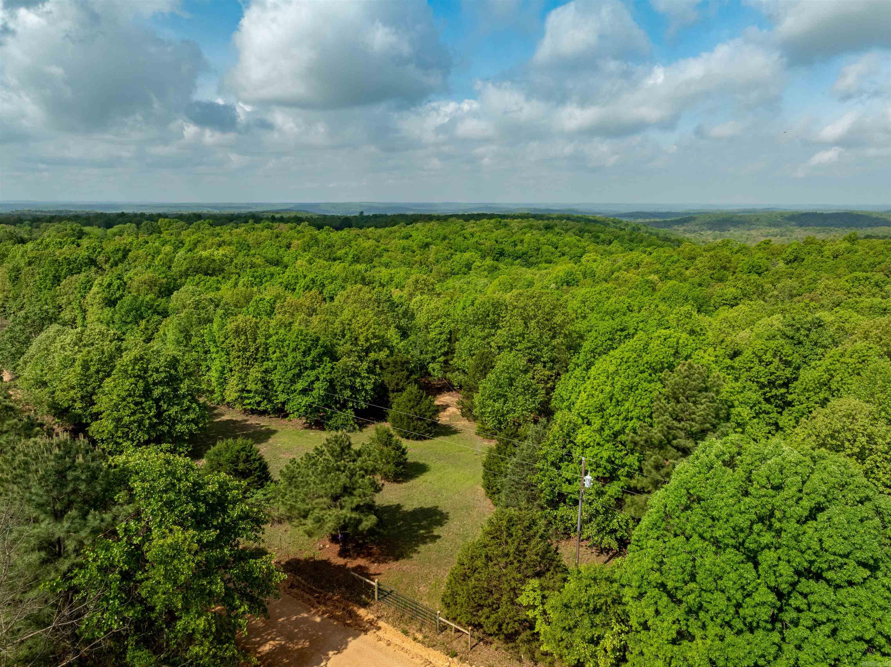 270  Dry Bone Rd  Ash Flat, AR