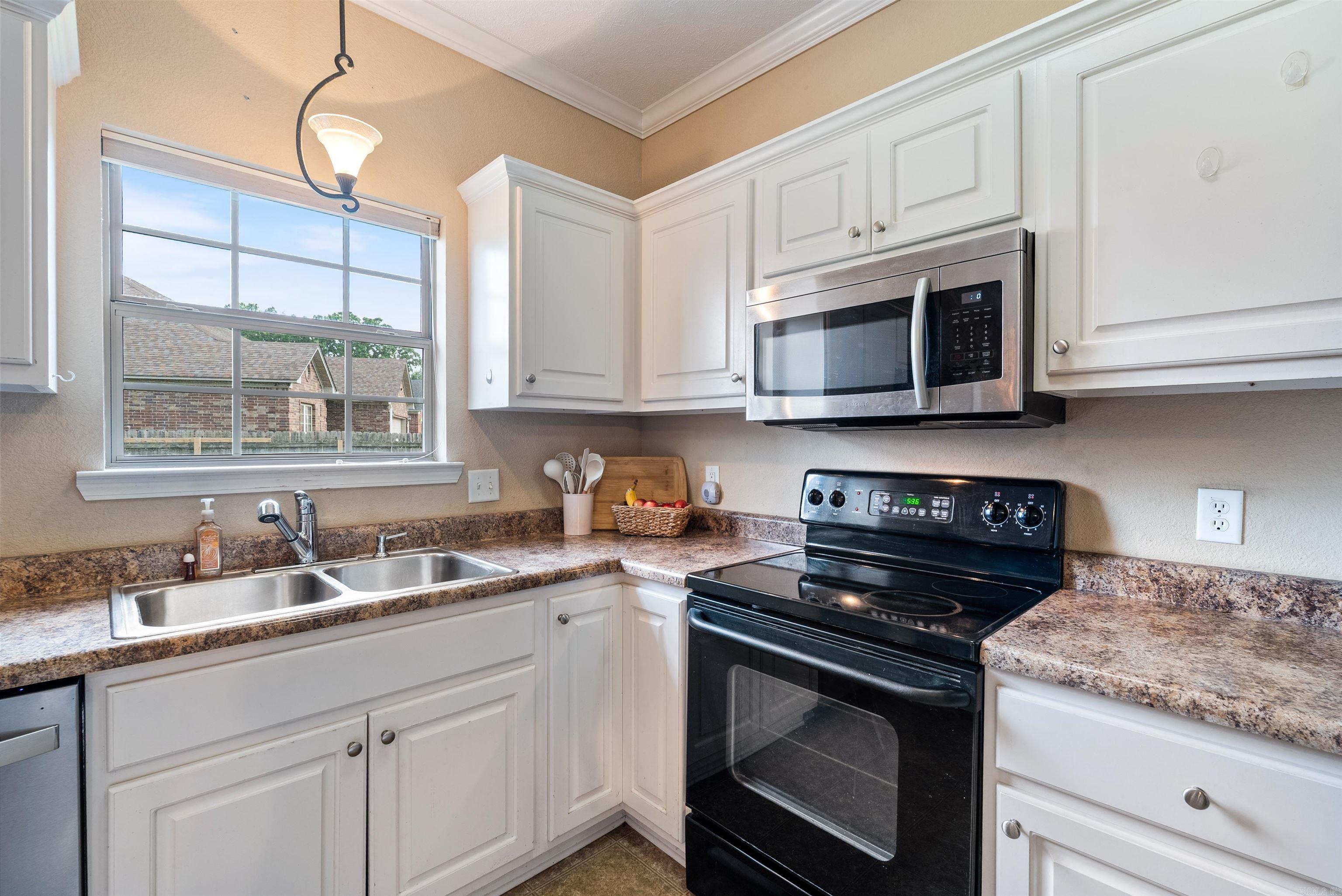 2575 Apple Blossom Lane Conway, AR 72034