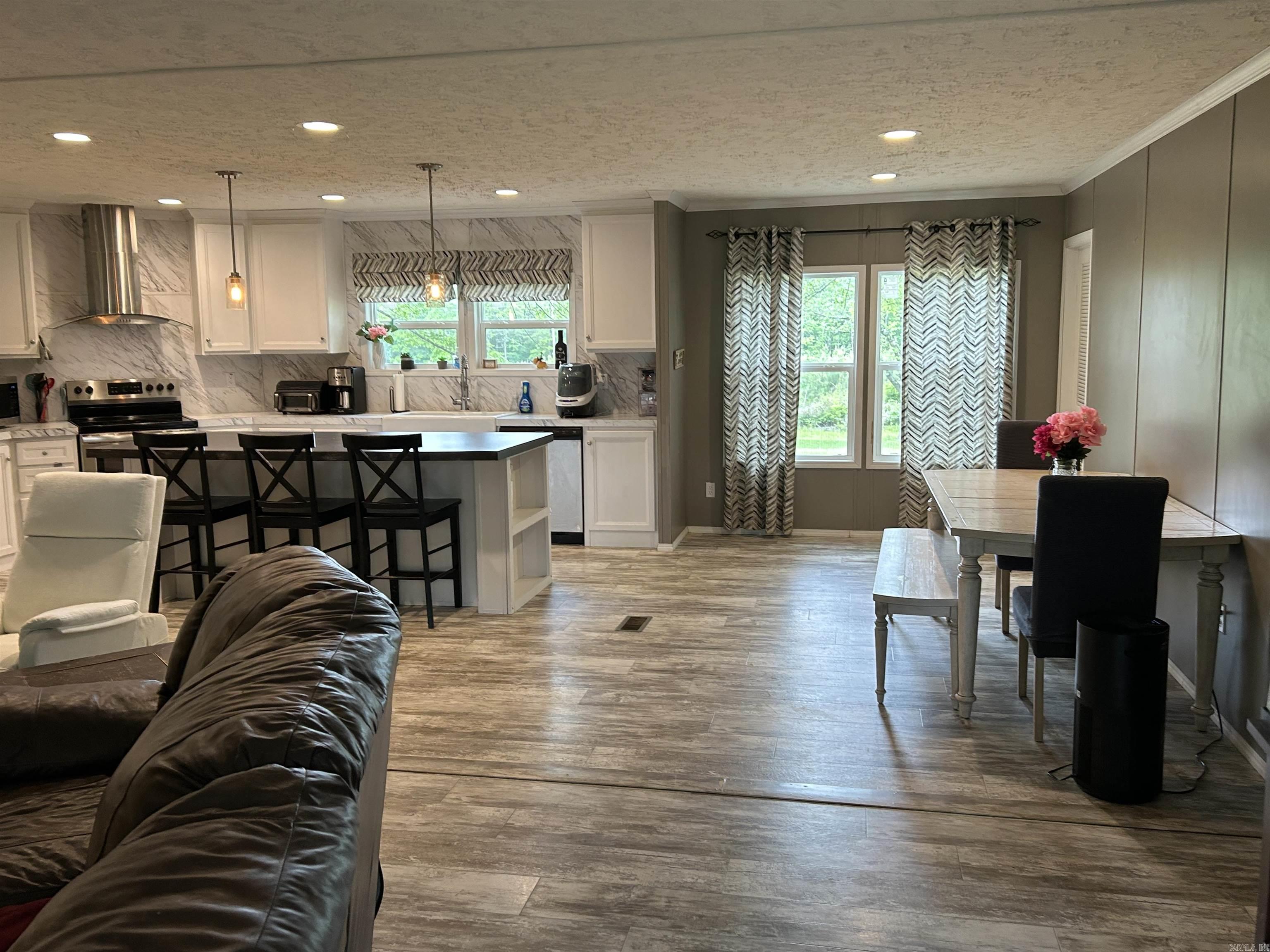 10225 Pauls Valley  Mabelvale, AR