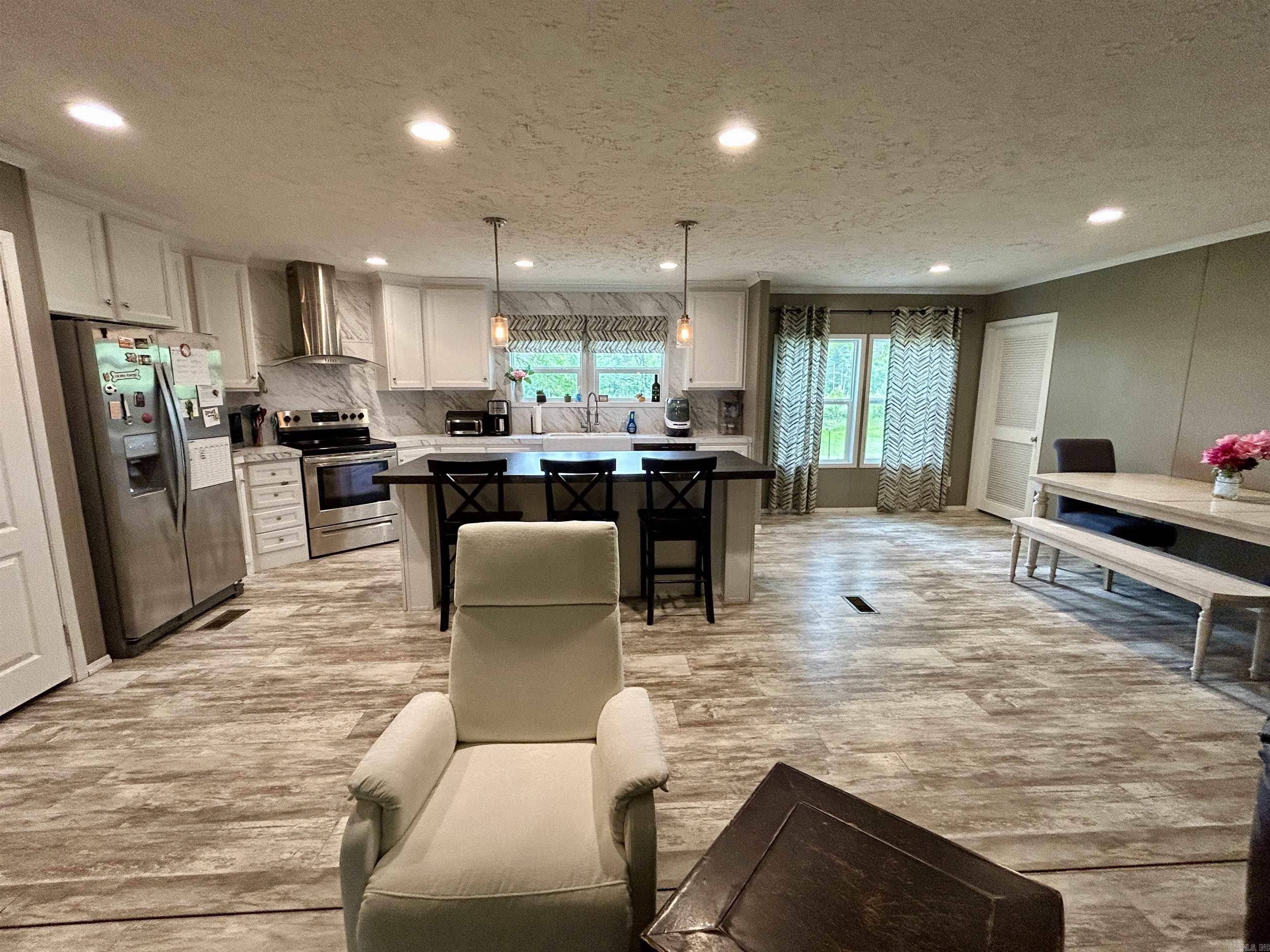 10225 Pauls Valley  Mabelvale, AR