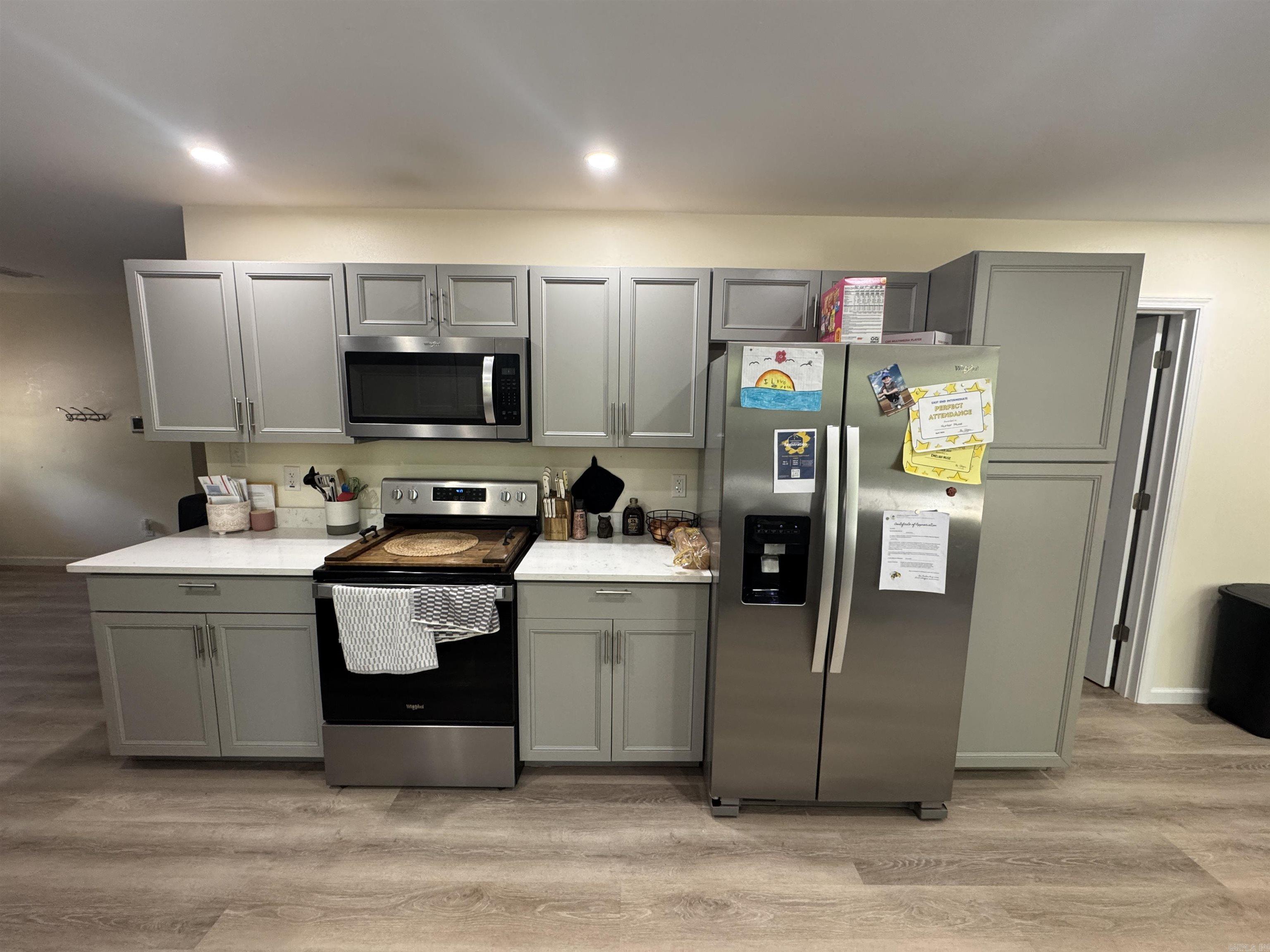 27265  Neighborhood  Hensley, AR