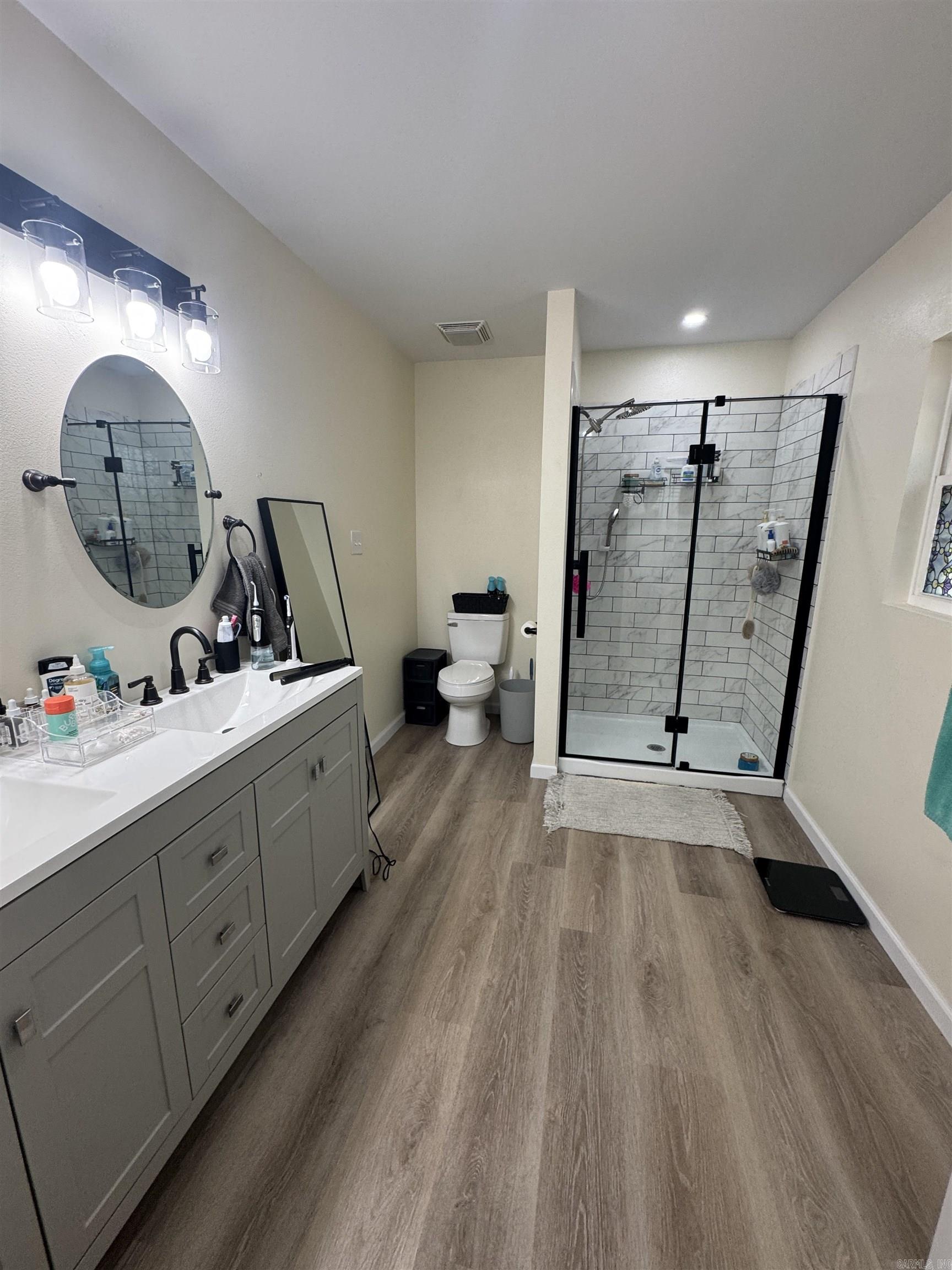 27265  Neighborhood  Hensley, AR