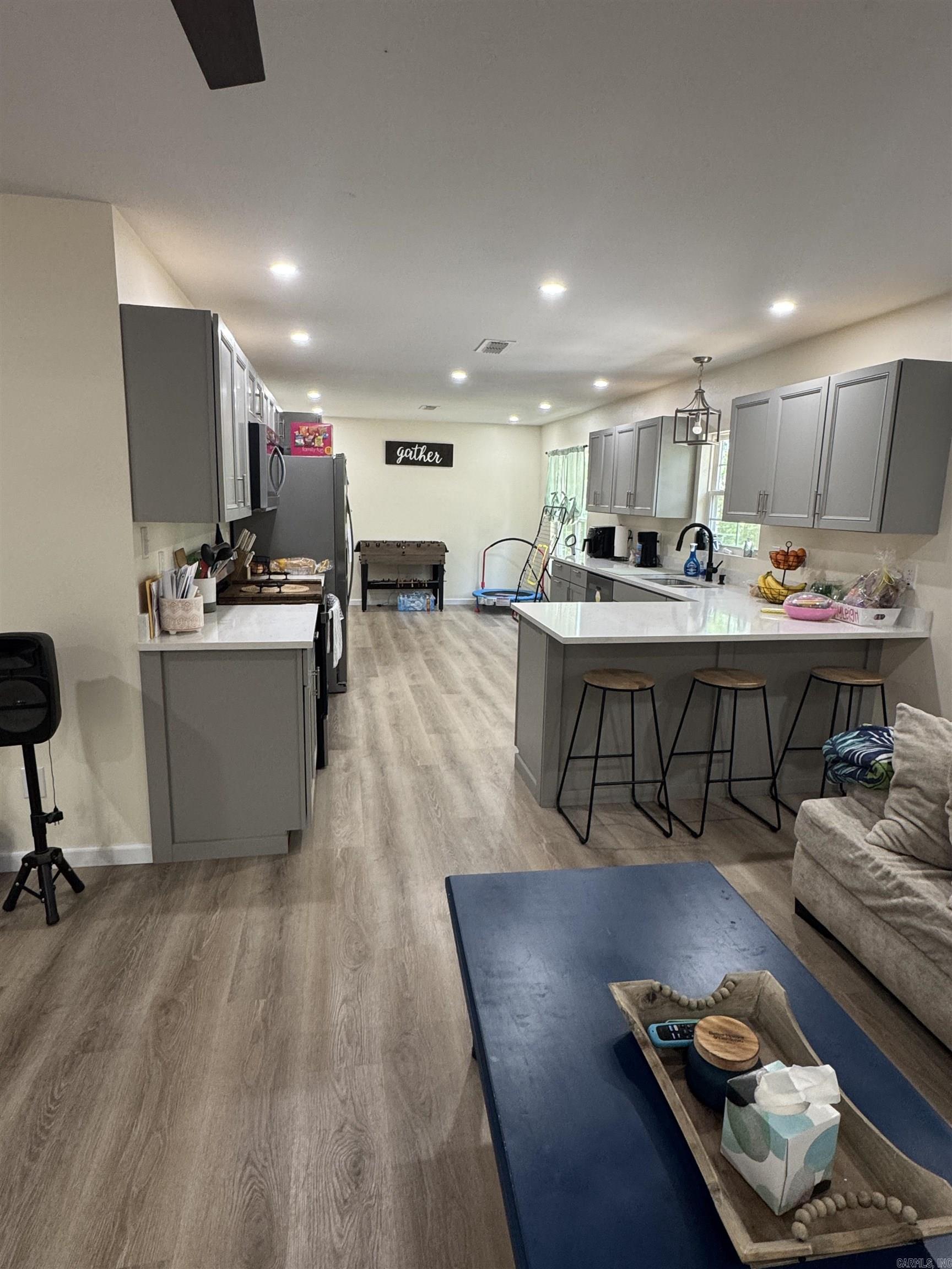27265  Neighborhood  Hensley, AR