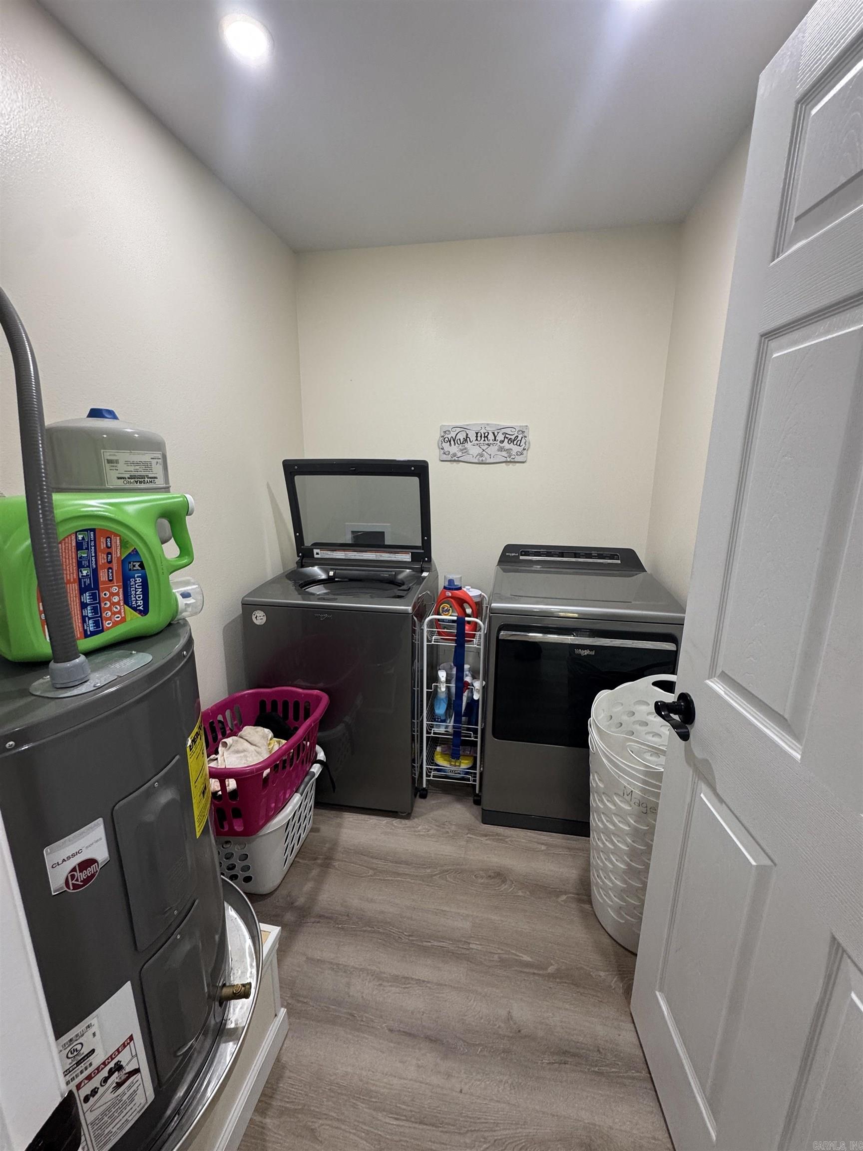 27265  Neighborhood  Hensley, AR
