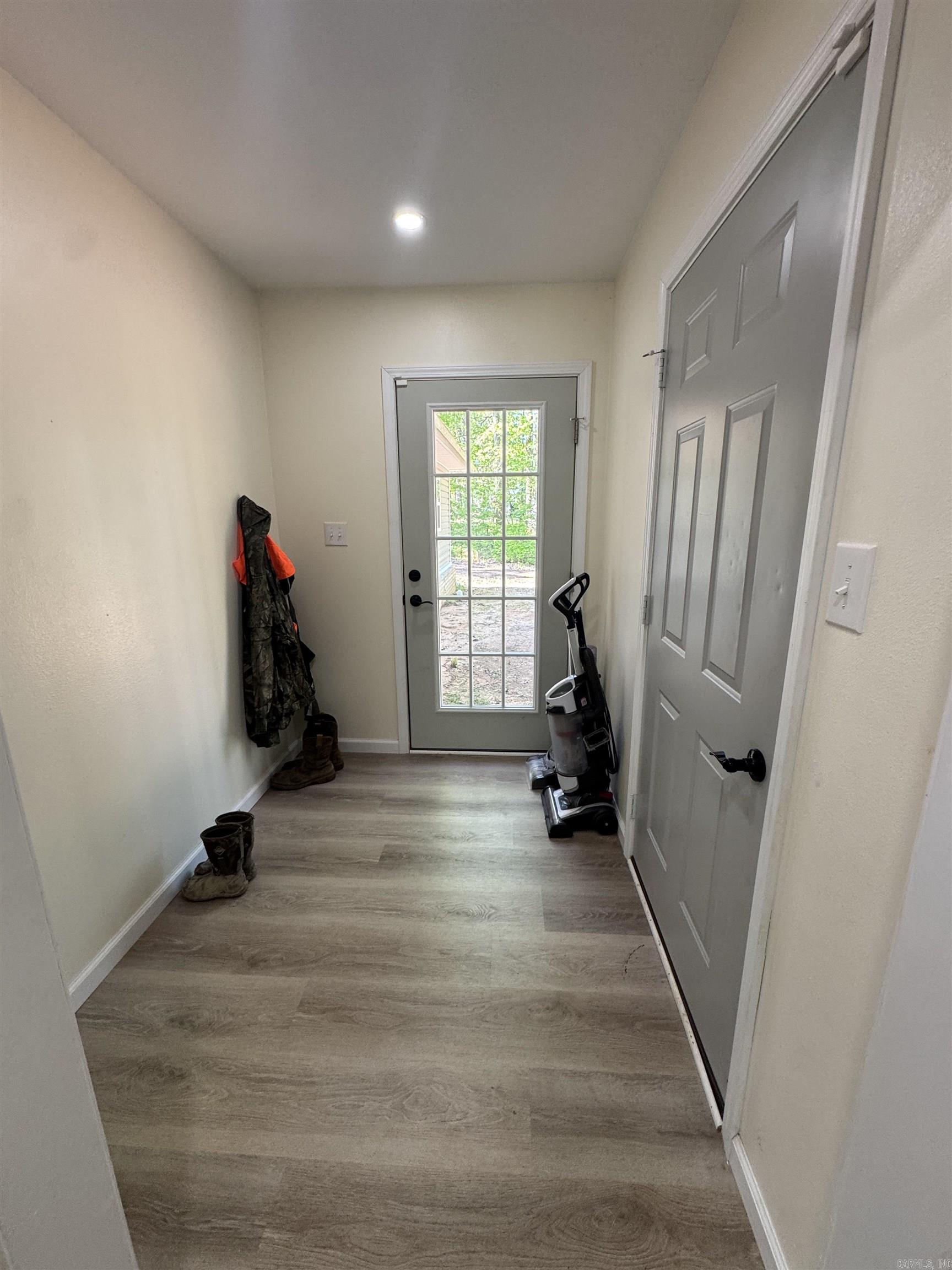 27265  Neighborhood  Hensley, AR