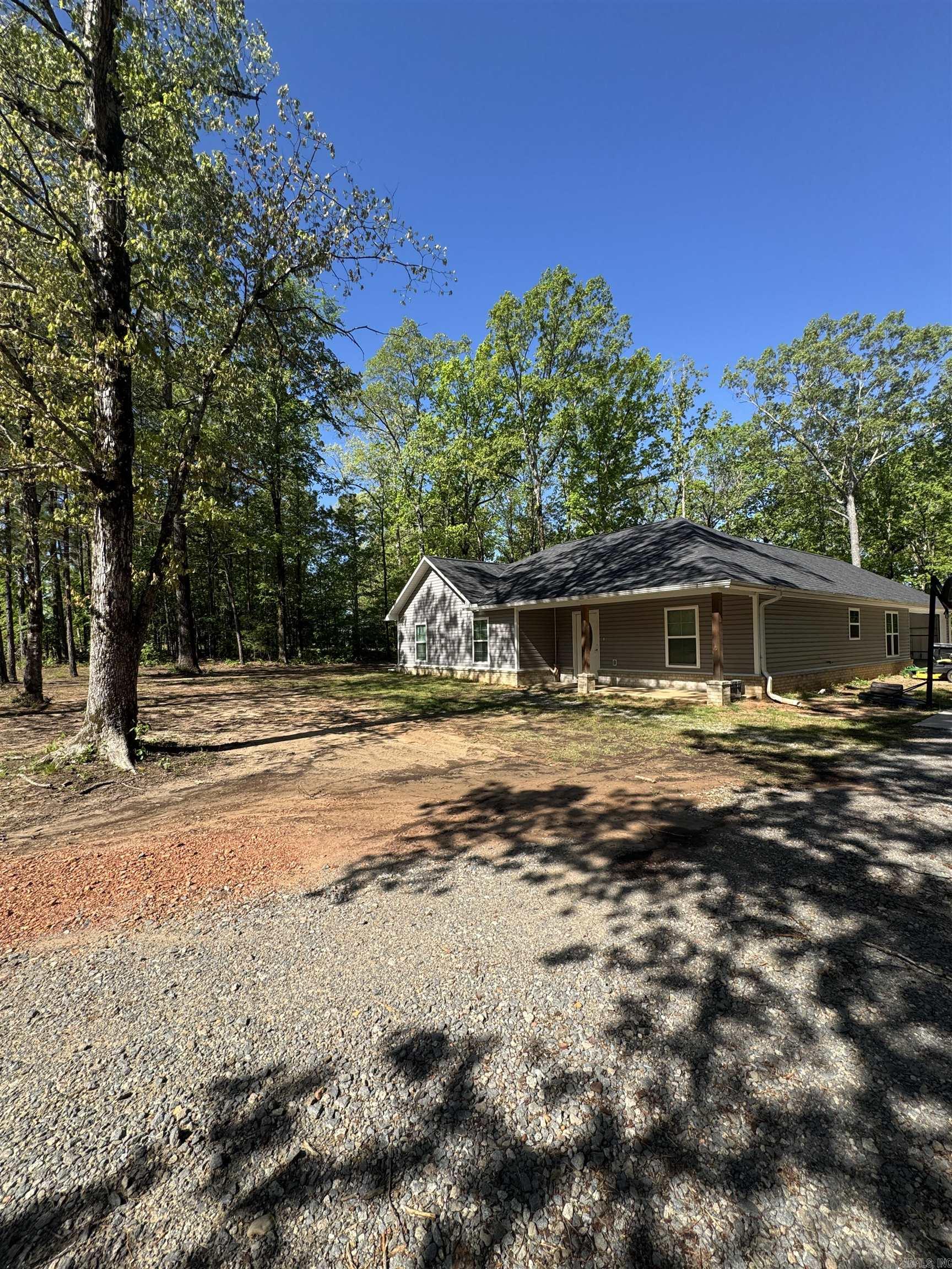 27265  Neighborhood  Hensley, AR