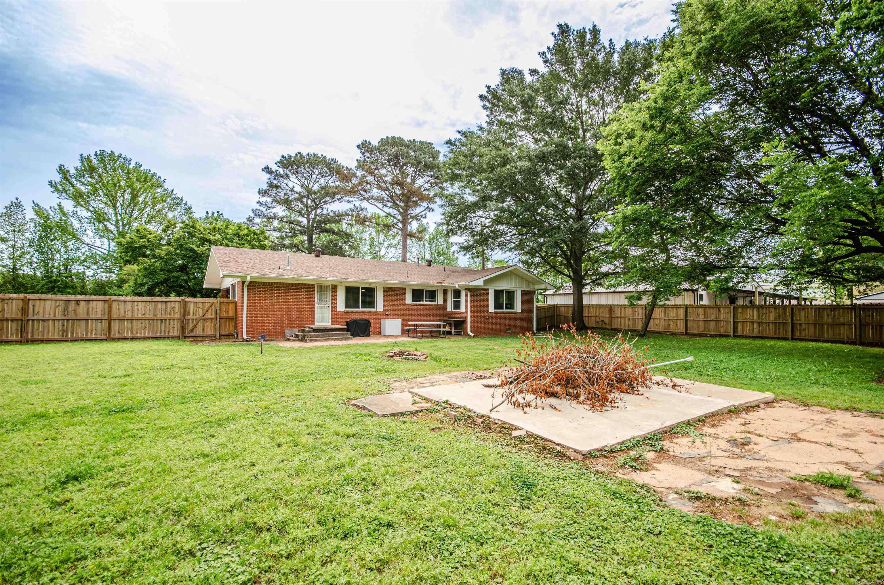 13 Highway 36  Conway, AR