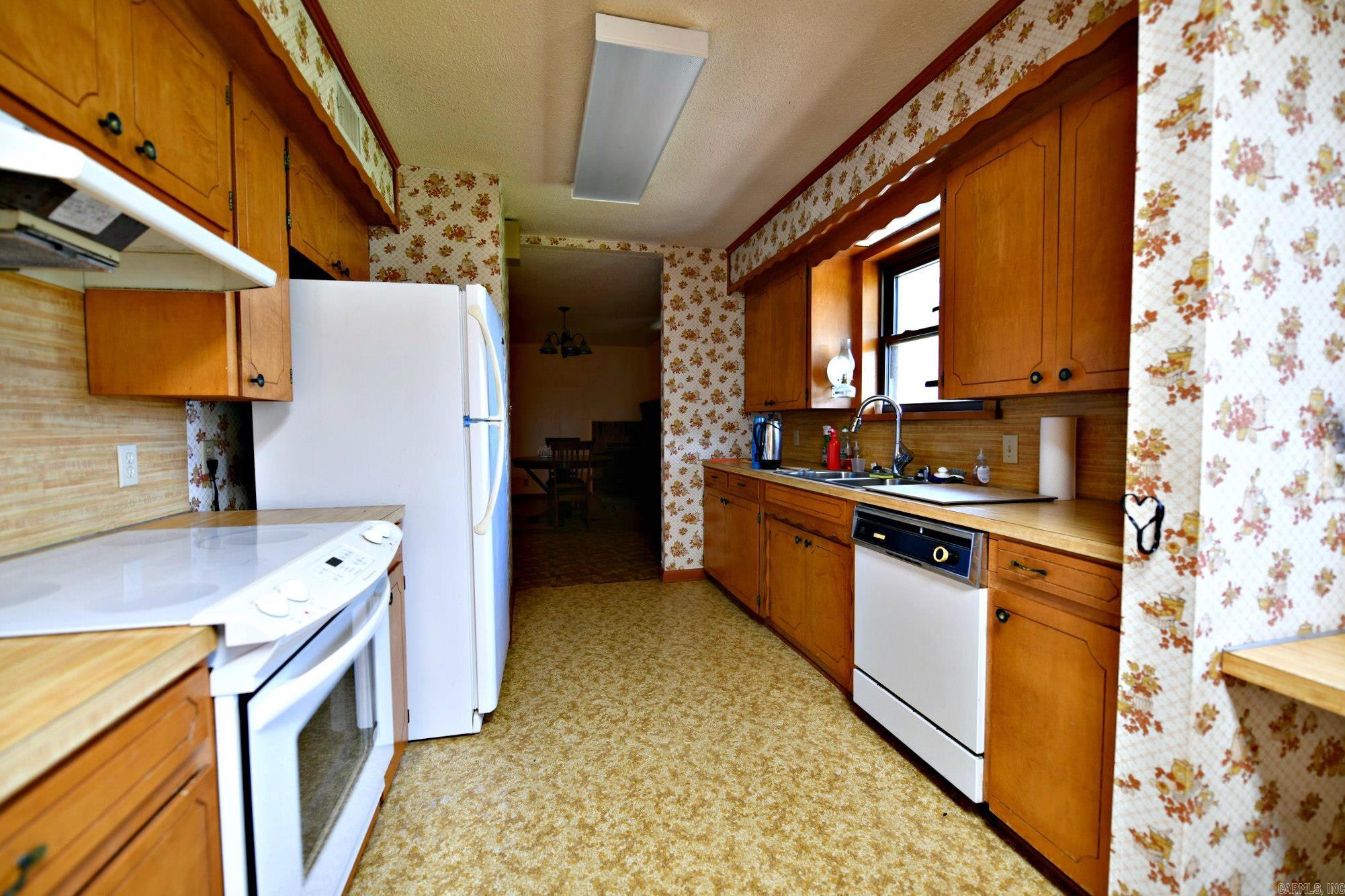 120 Paw Lane Mena, AR 71953