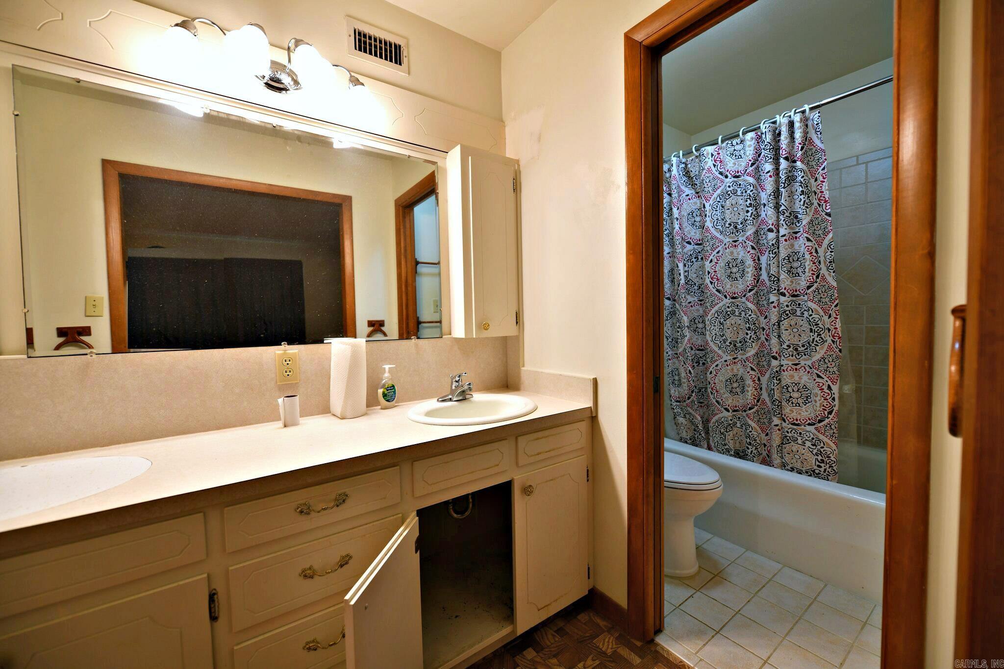 120 Paw Lane Mena, AR 71953