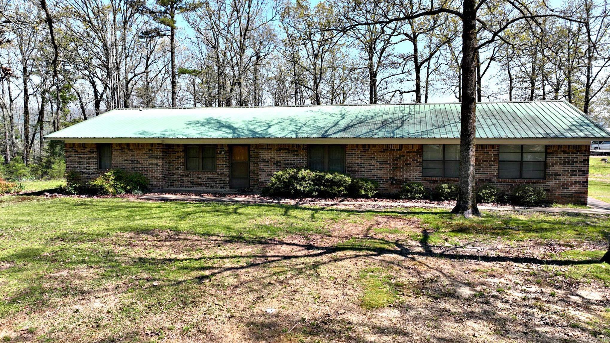 120 Paw Lane Mena, AR 71953