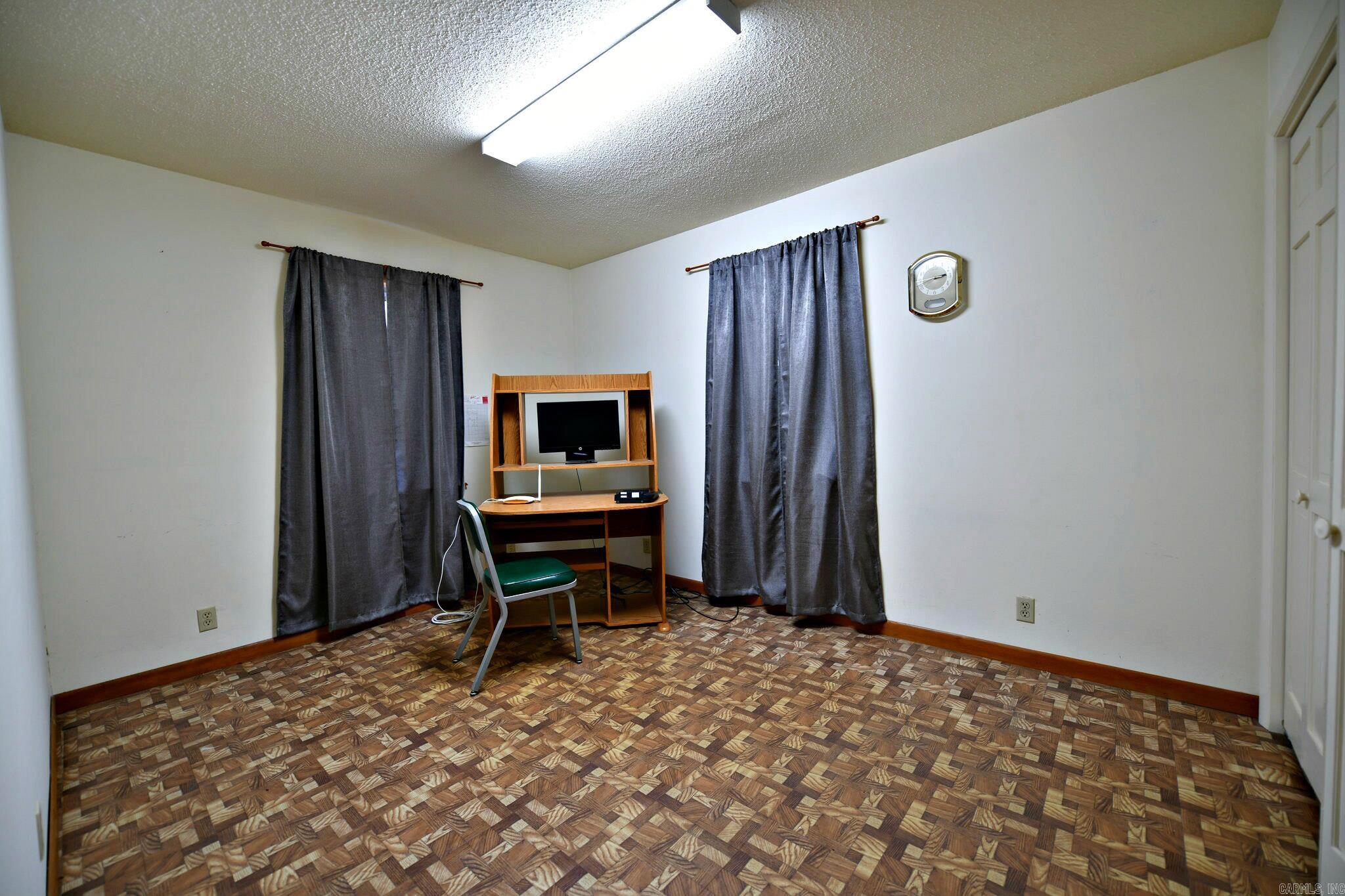 120 Paw Lane Mena, AR 71953