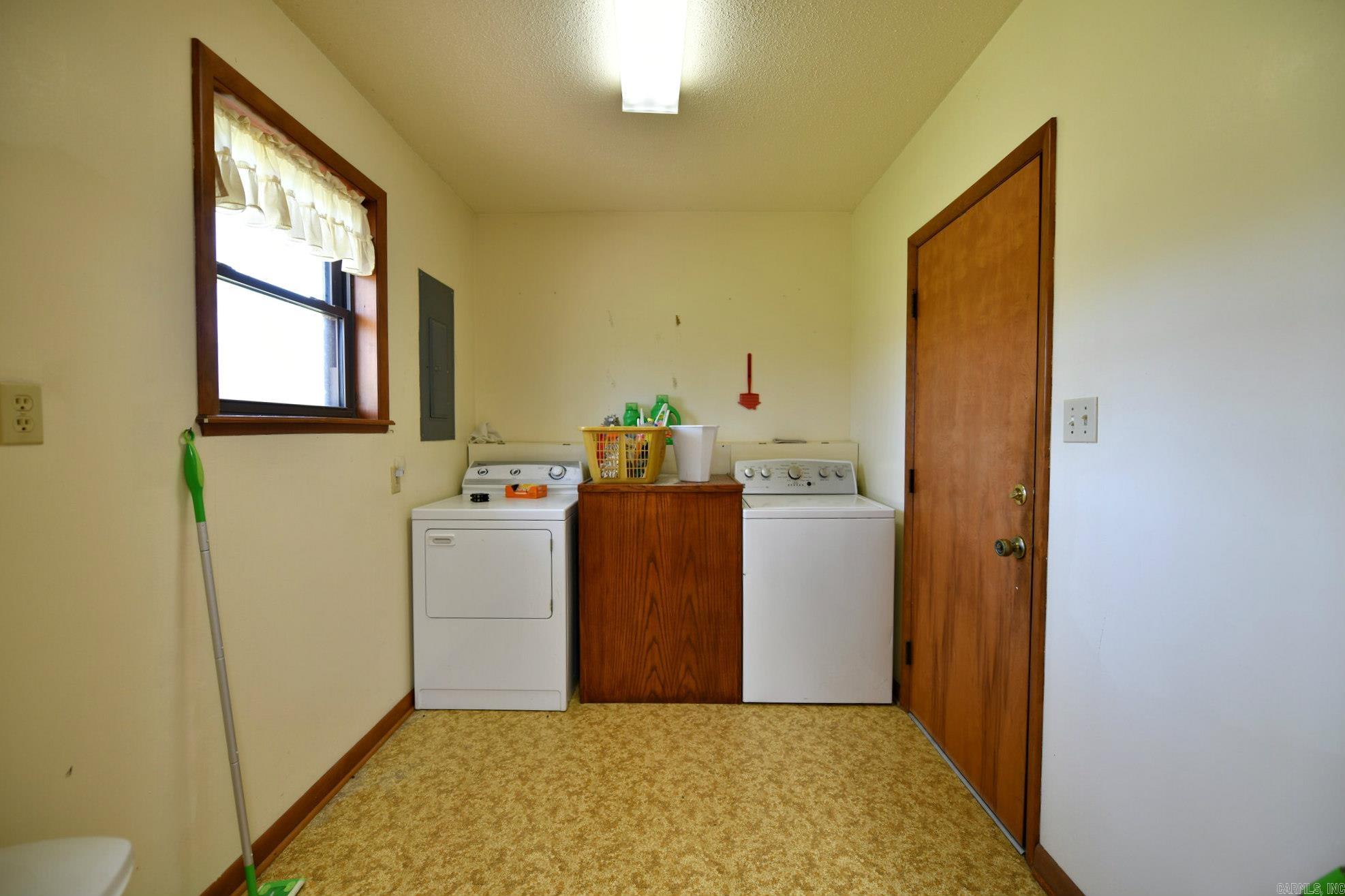 120 Paw Lane Mena, AR 71953