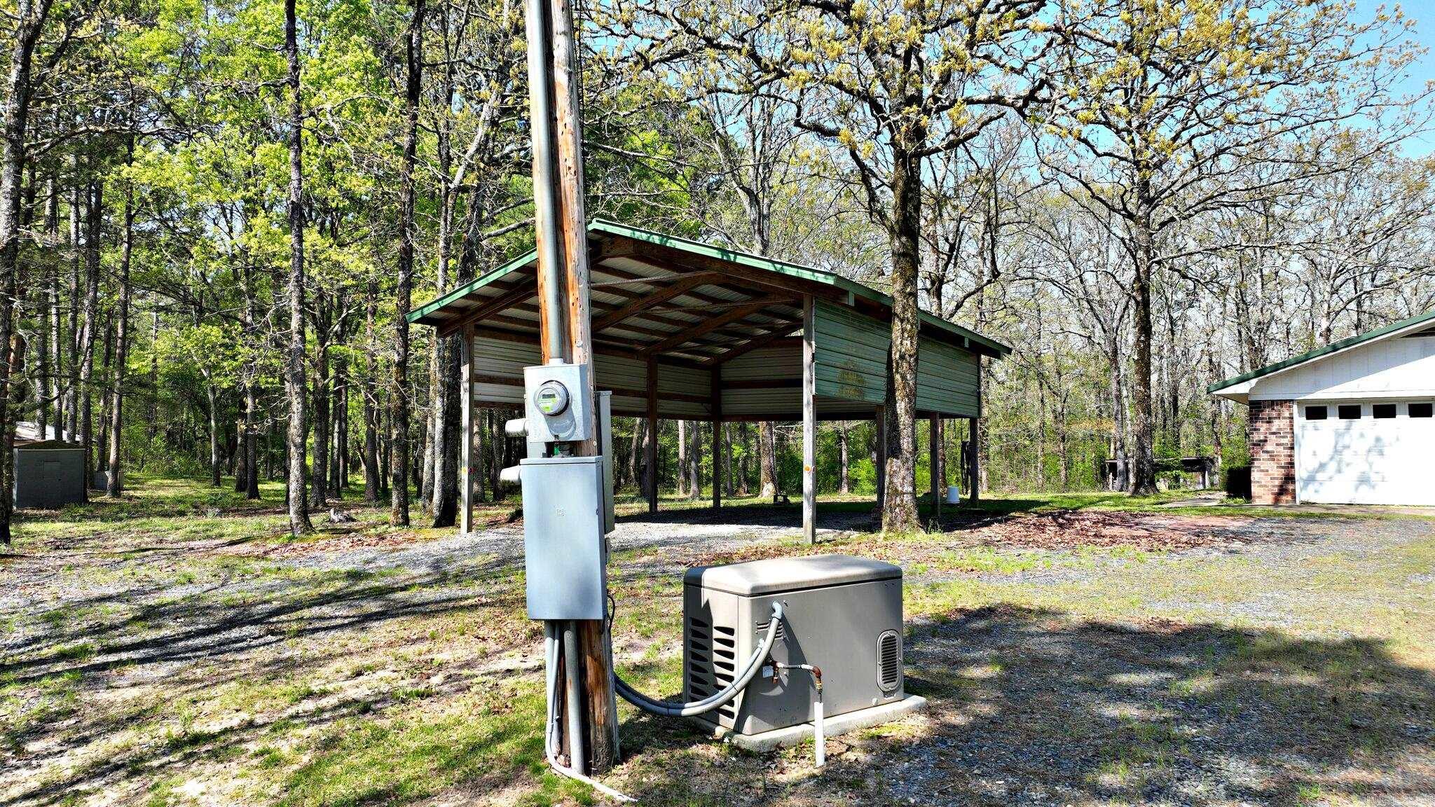 120 Paw Lane Mena, AR 71953