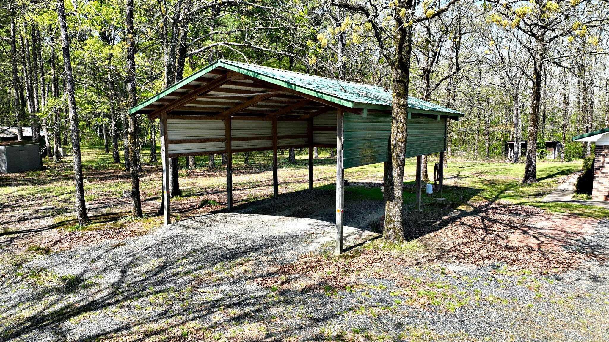 120 Paw Lane Mena, AR 71953