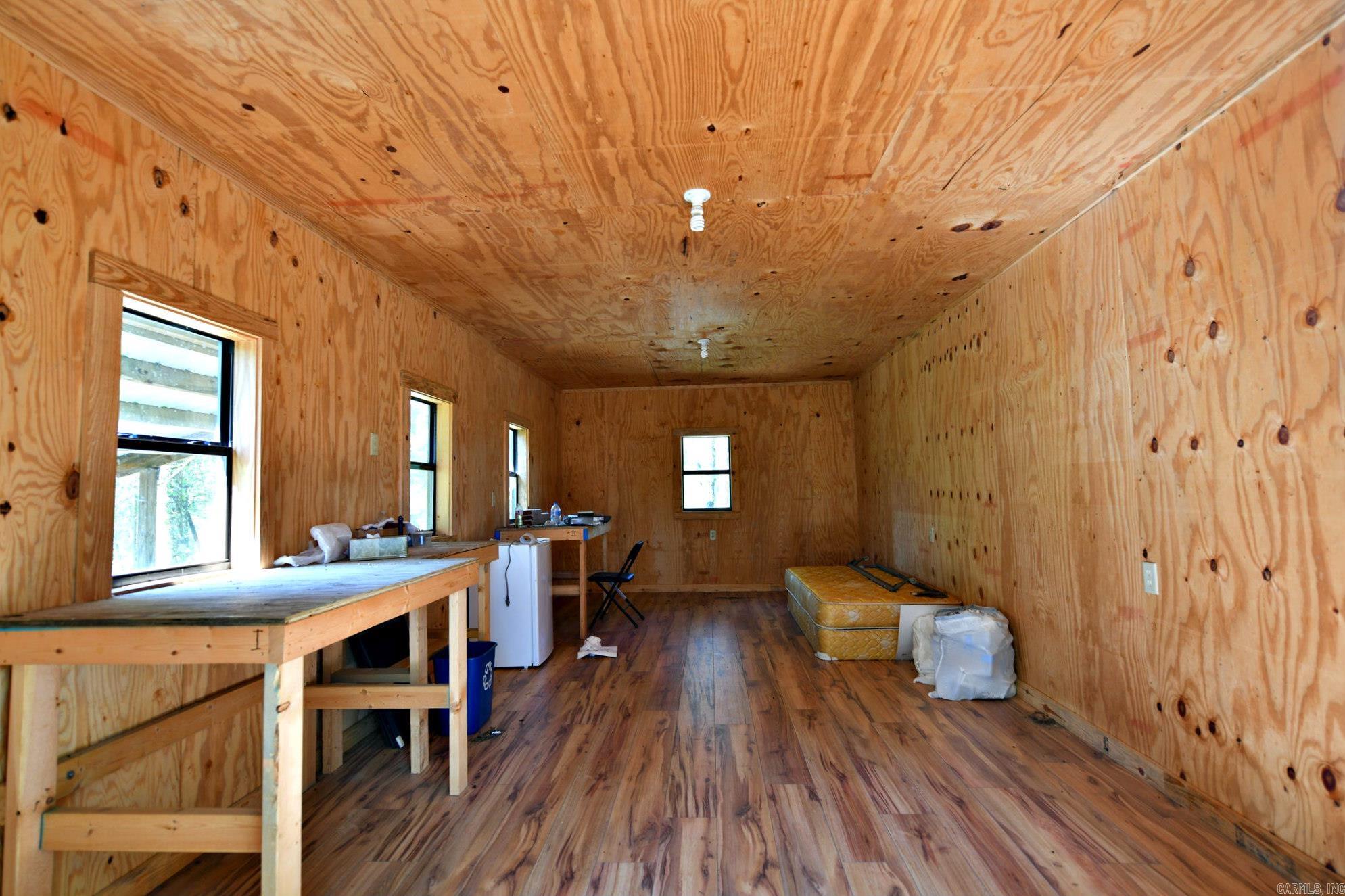 120 Paw Lane Mena, AR 71953