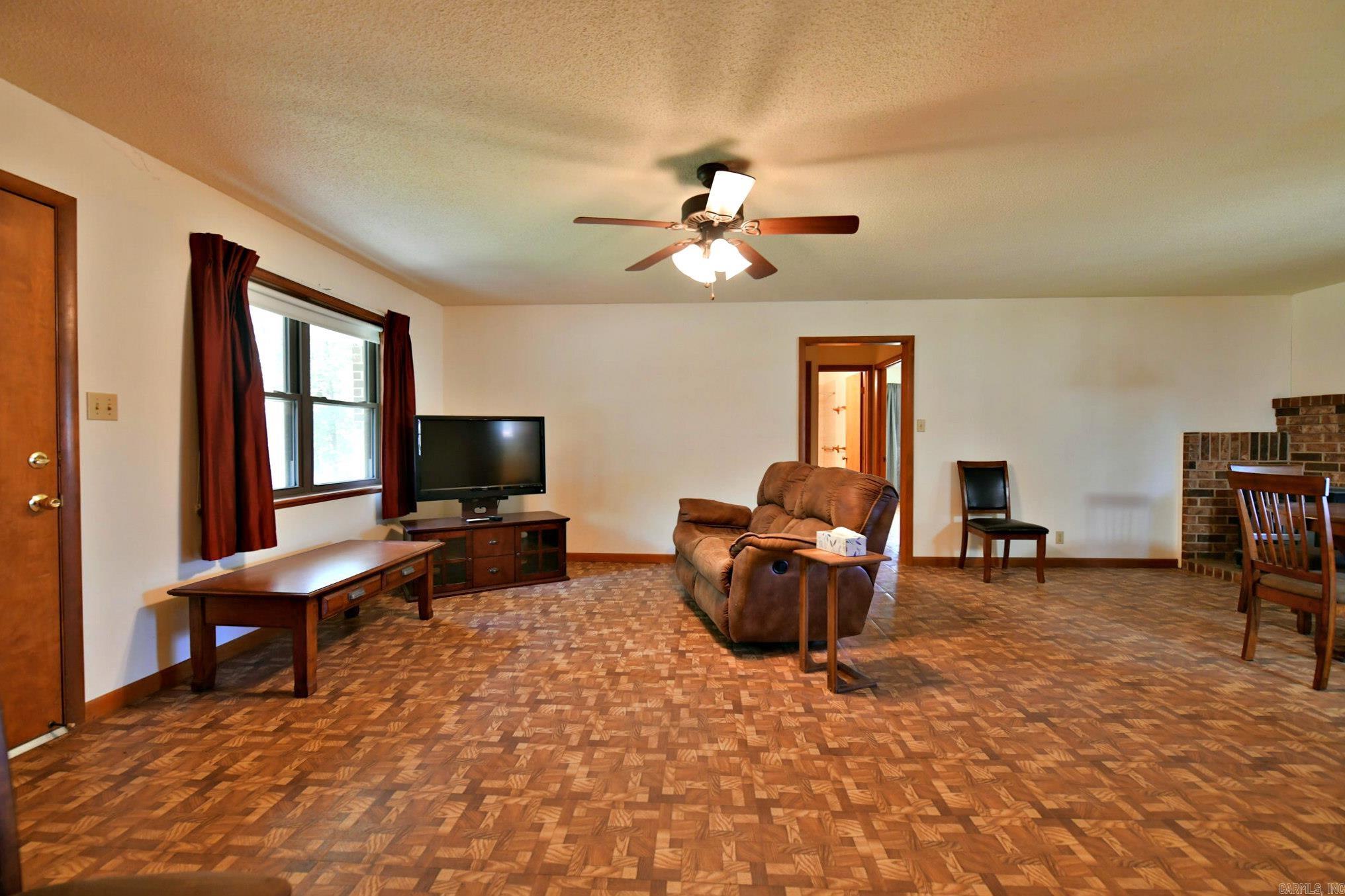 120 Paw Lane  Mena, AR