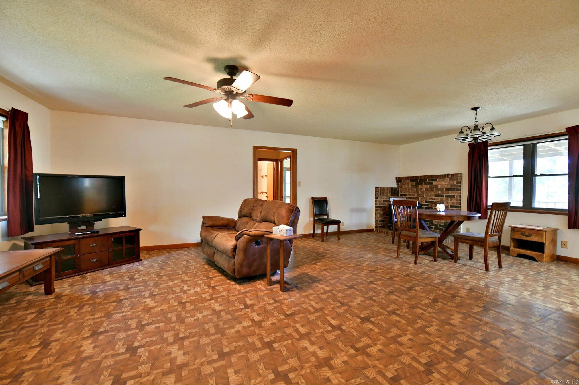 120 Paw Lane  Mena, AR