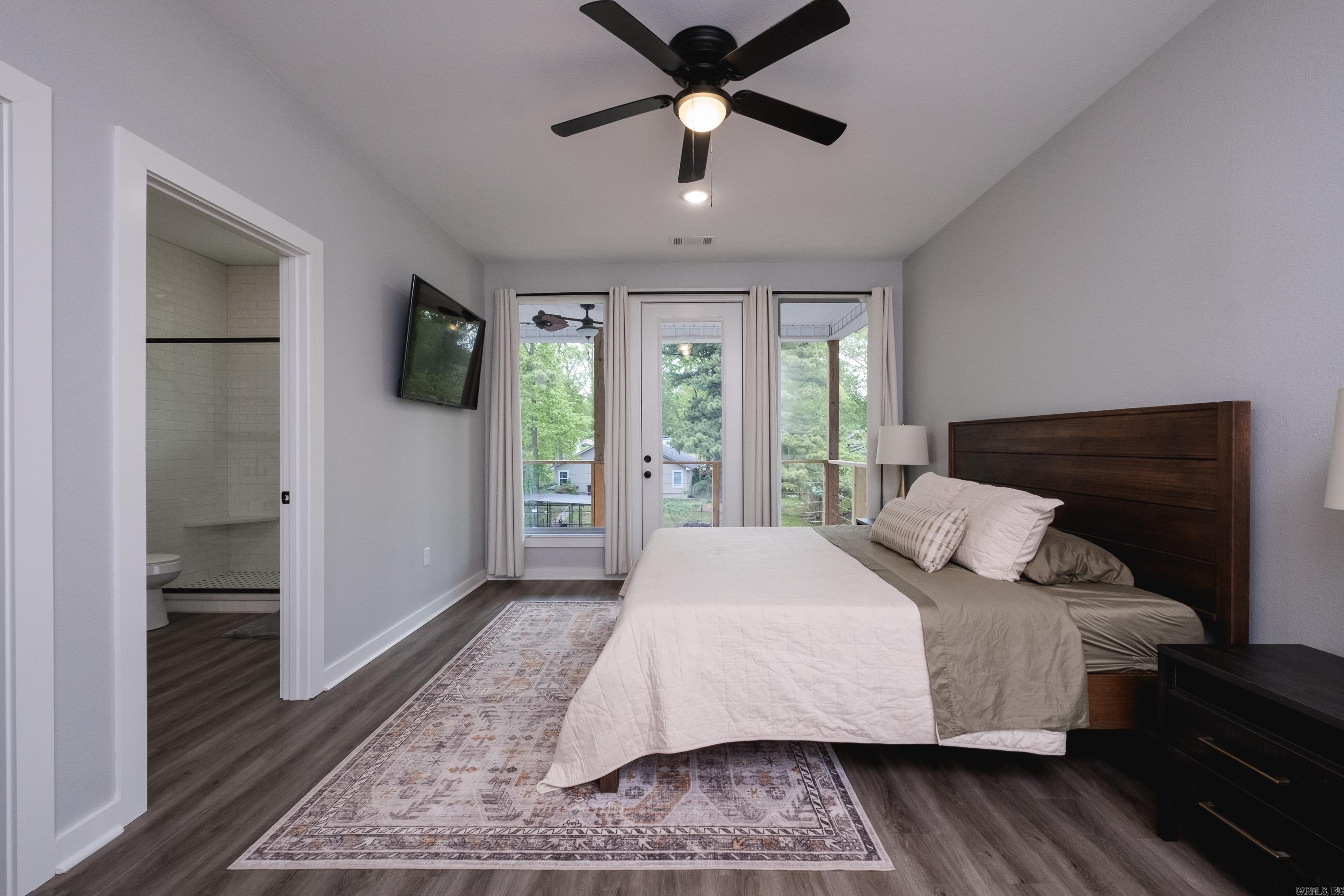 215  Long Beach Drive  Hot Springs, AR