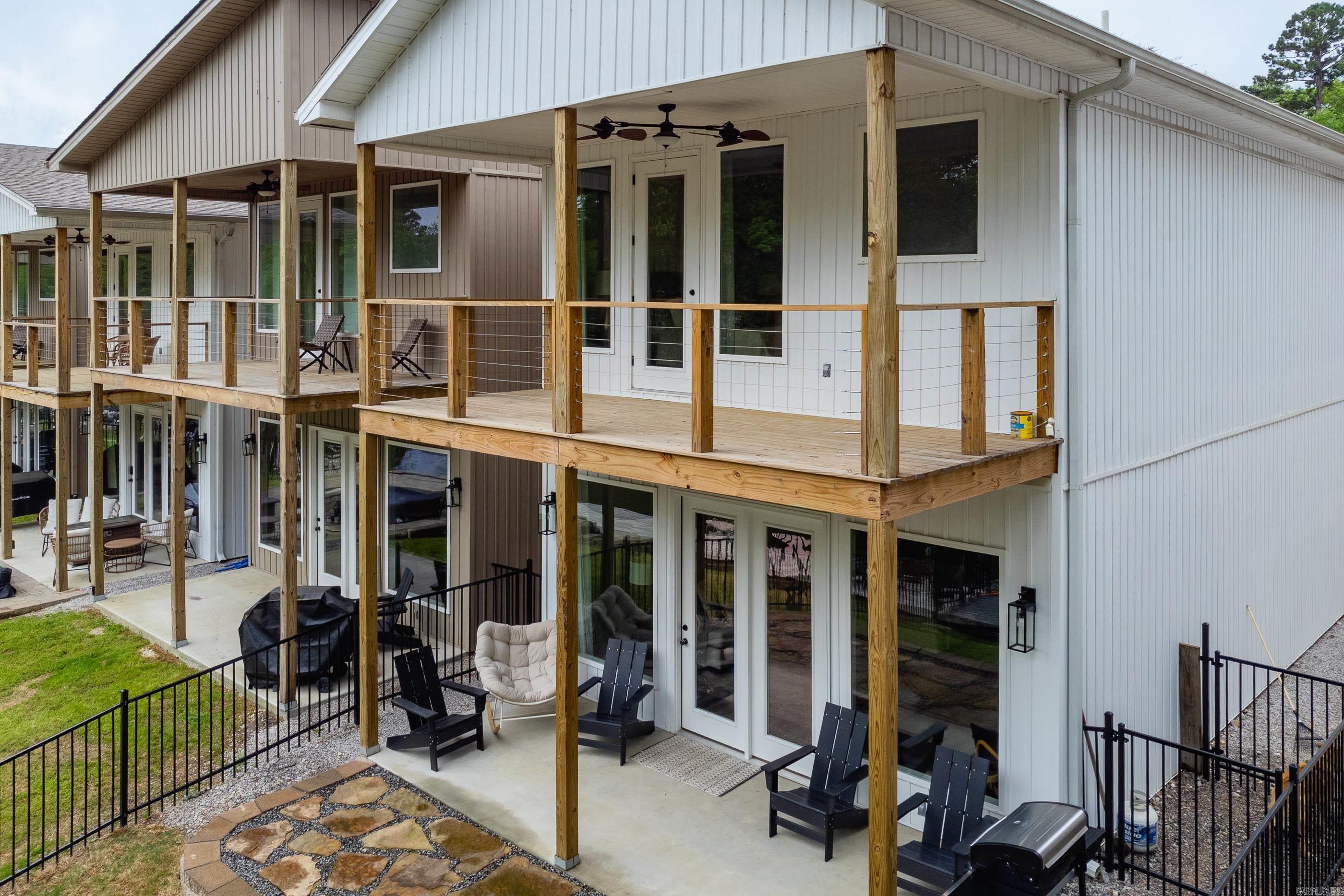 215  Long Beach Drive  Hot Springs, AR