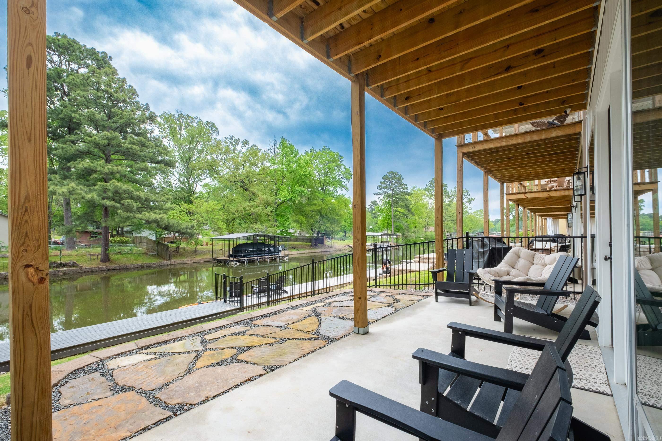 215  Long Beach Drive  Hot Springs, AR