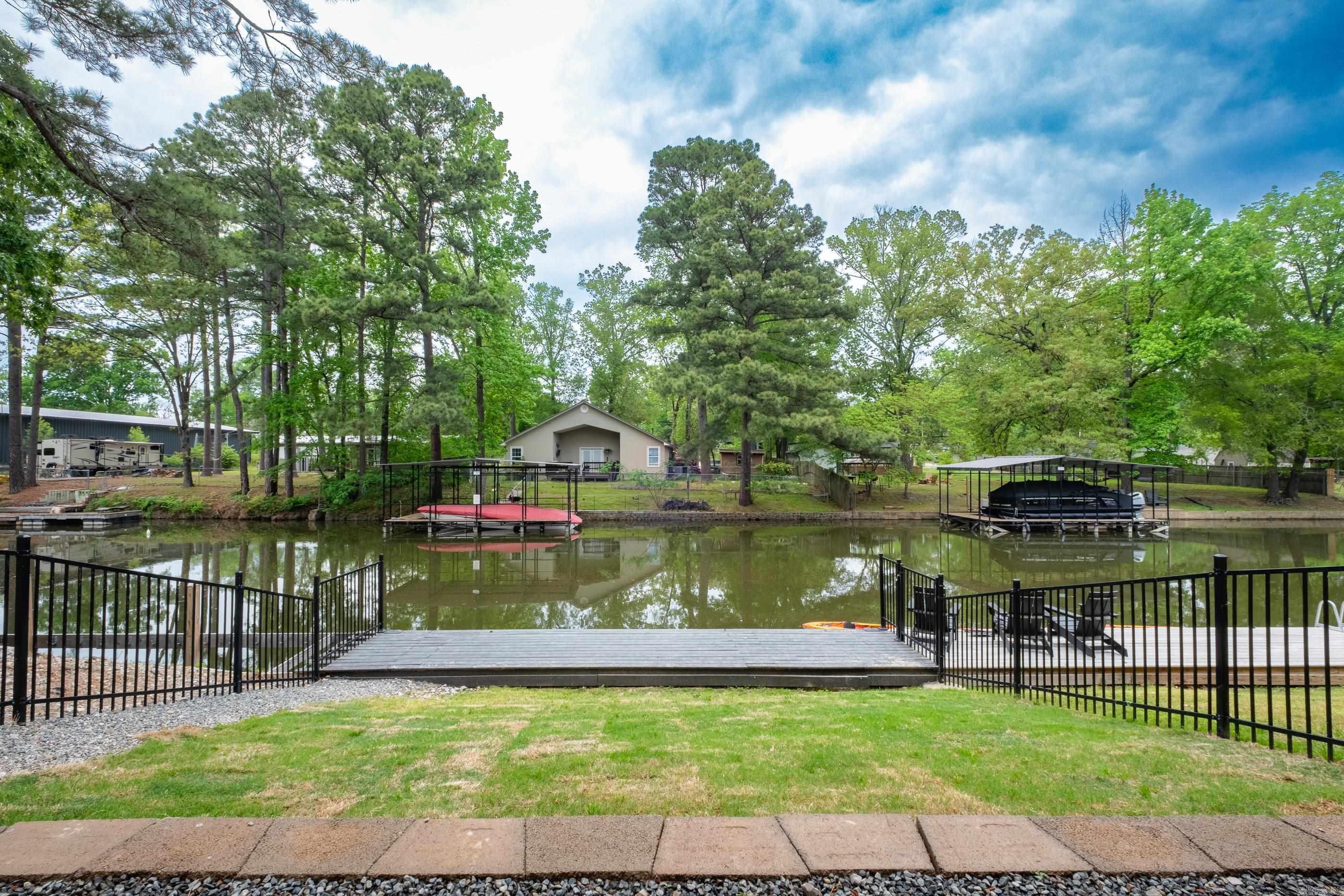 215  Long Beach Drive  Hot Springs, AR