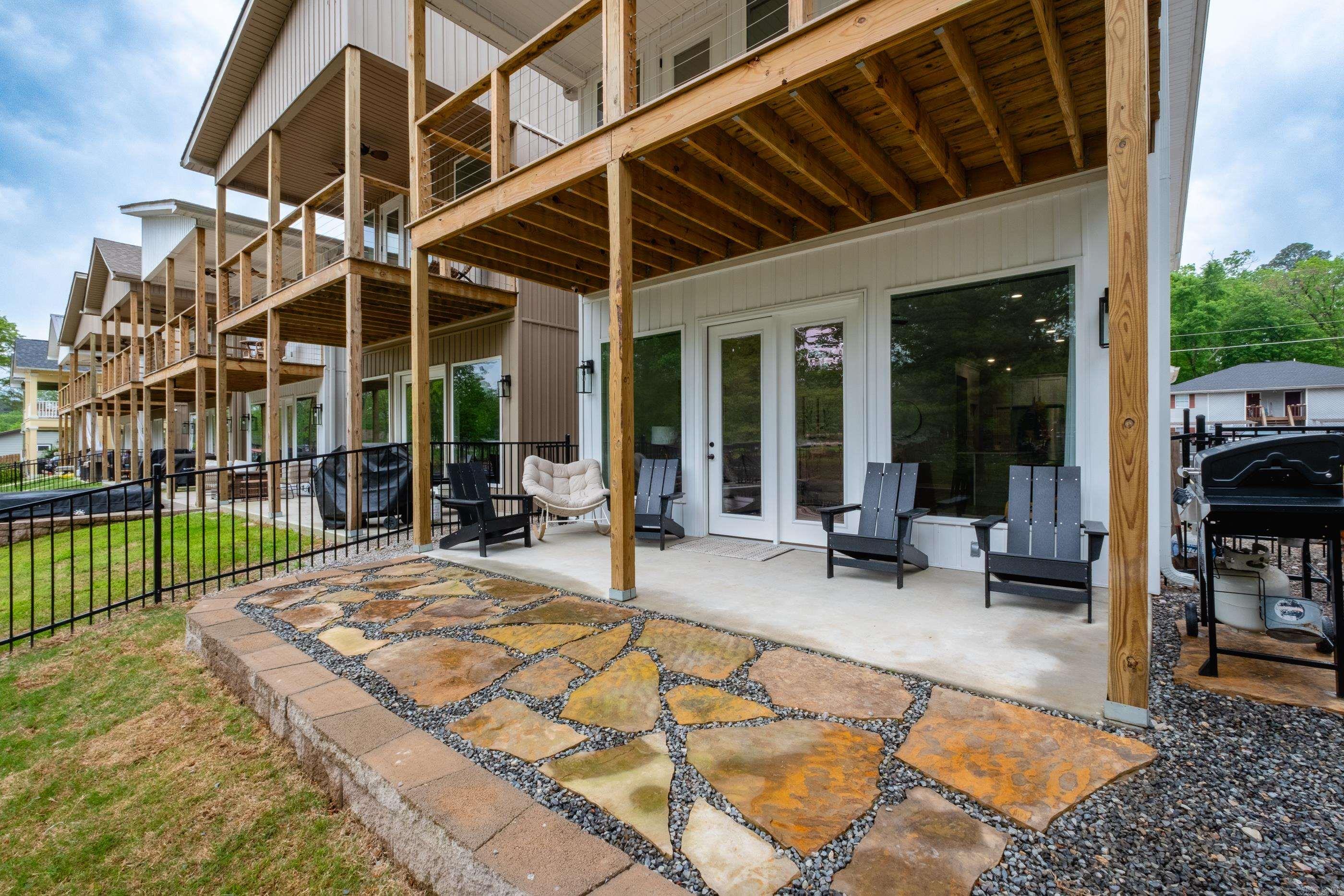 215  Long Beach Drive  Hot Springs, AR