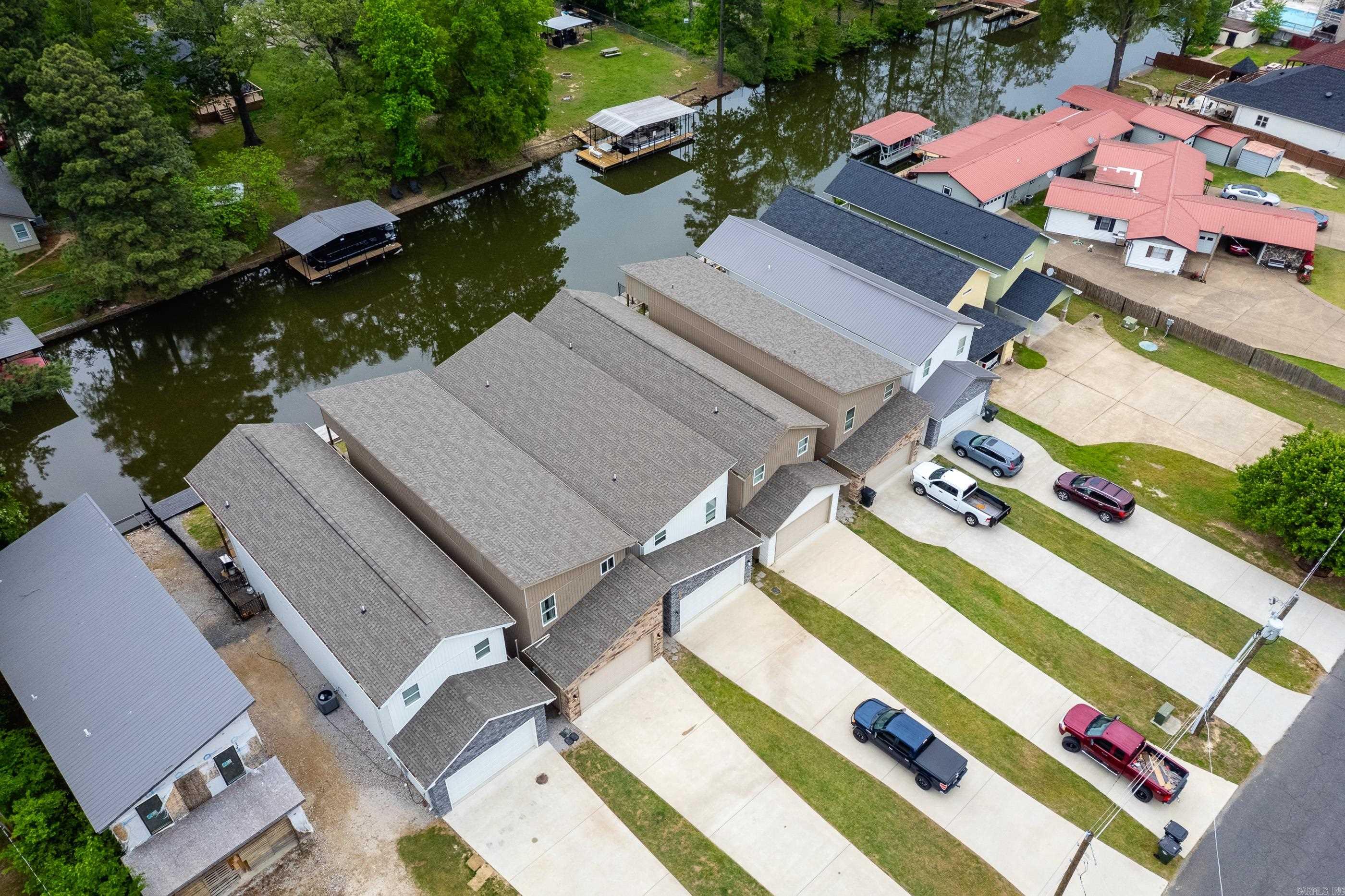 215  Long Beach Drive  Hot Springs, AR