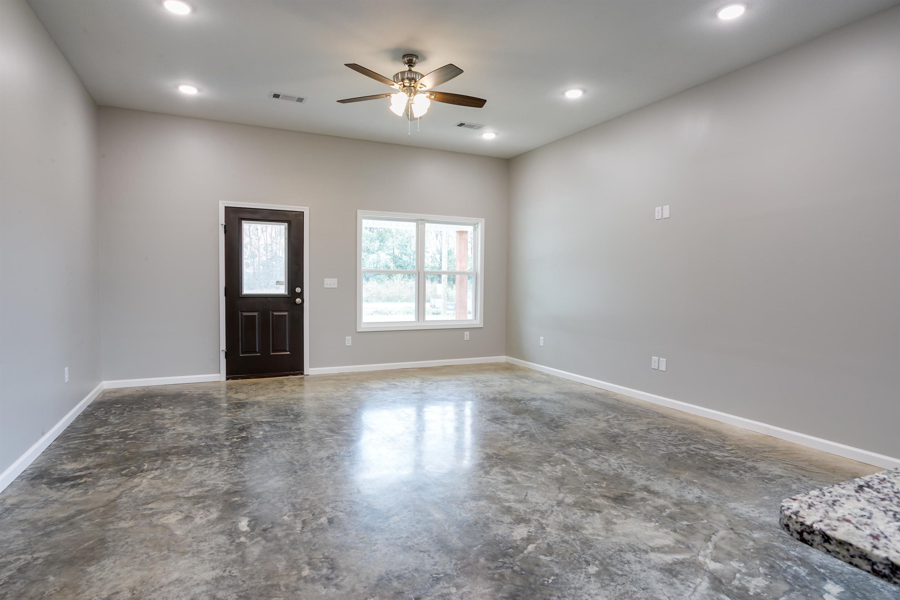 1811 SE FRONT  Hoxie, AR